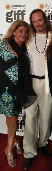 actor Joanne Marinho large photo