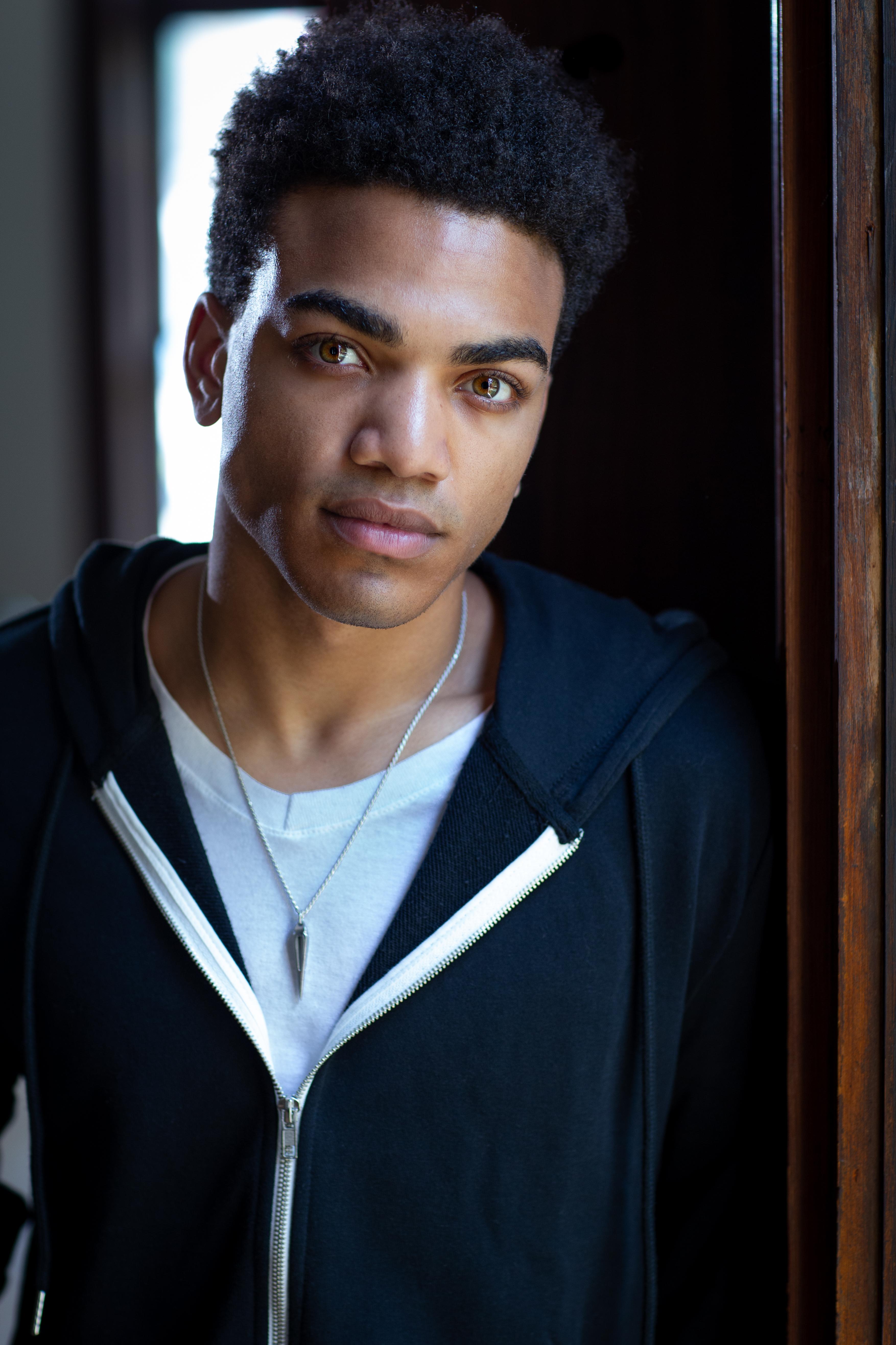 actor Andrew Dicostanzo large photo