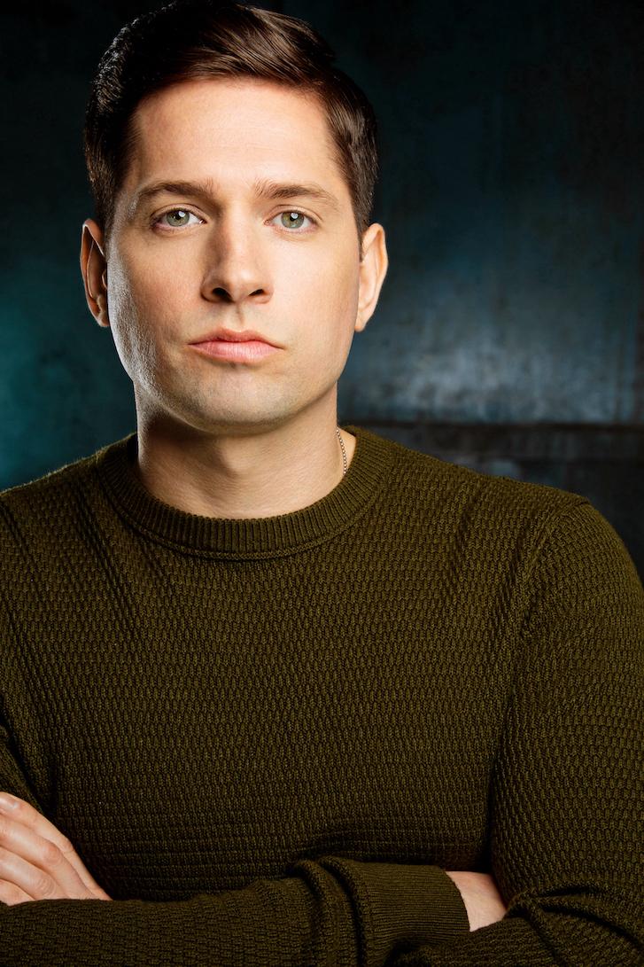 actor Evan Carver large photo