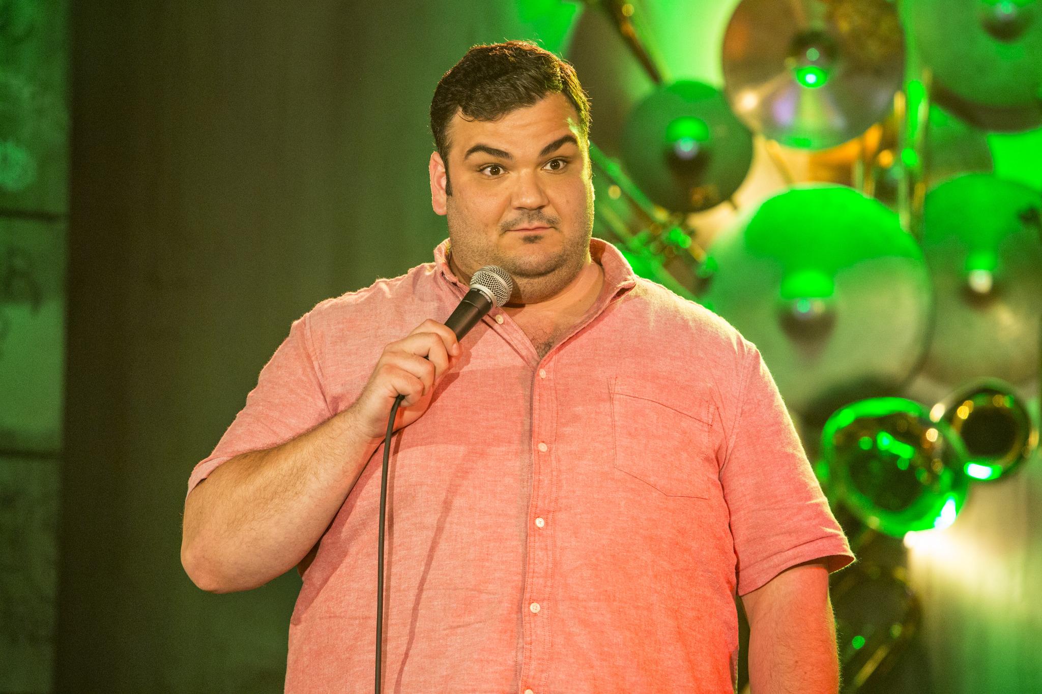 actor Ian Karmel large photo