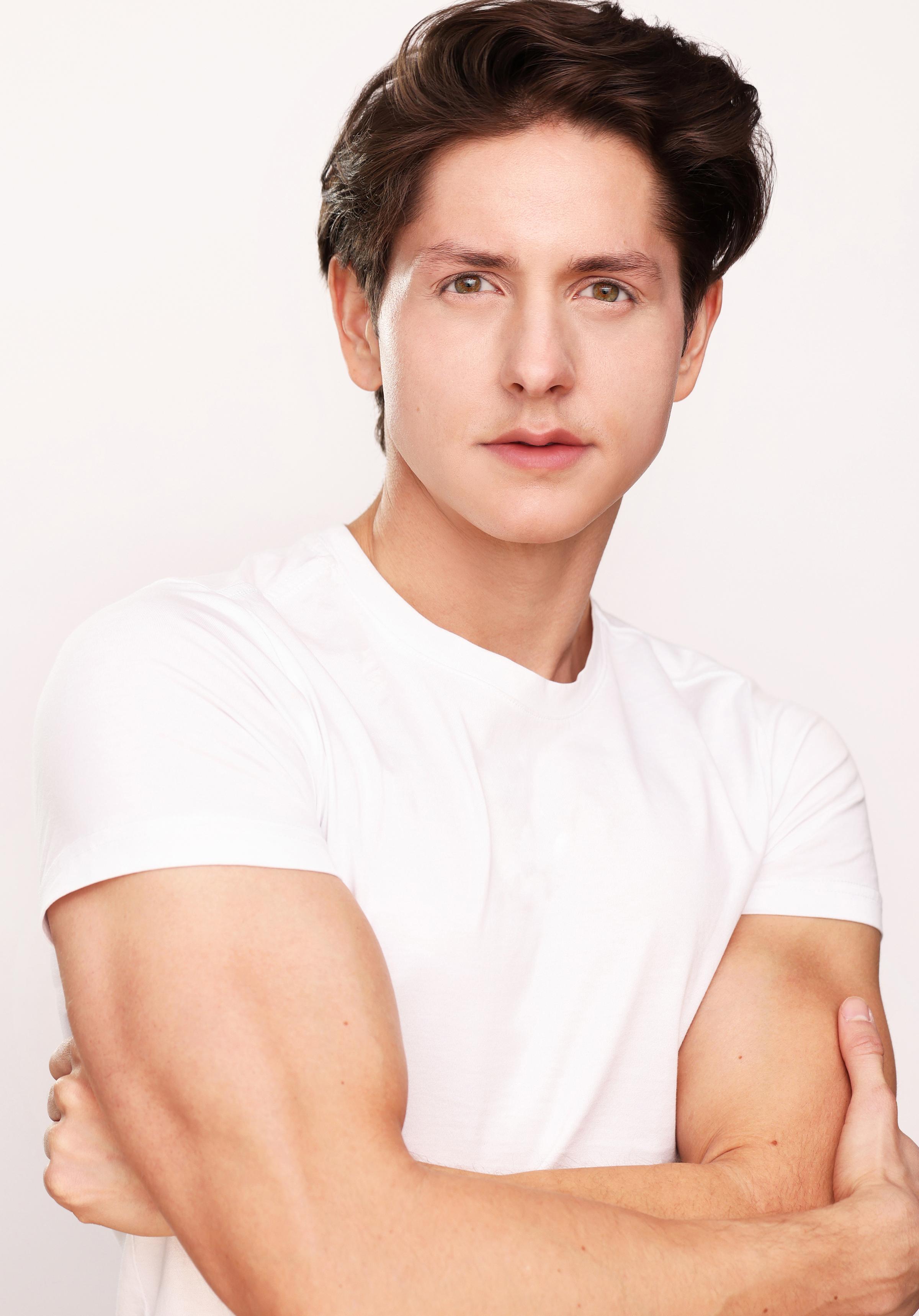 actor Arthur Marroquin large photo