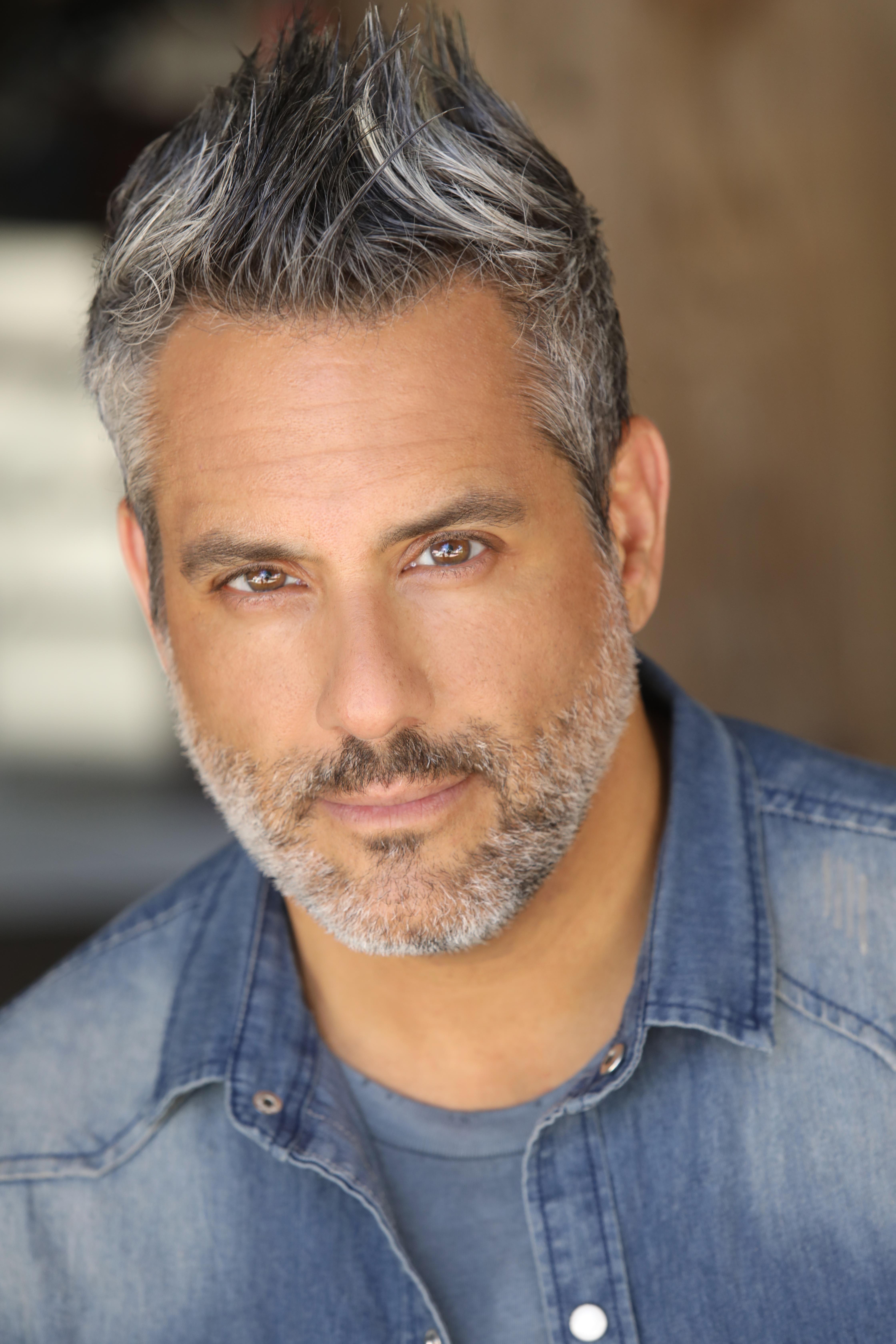 actor Rich Redmond large photo