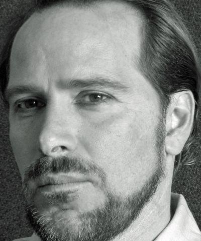 actor Dan Burkarth large photo