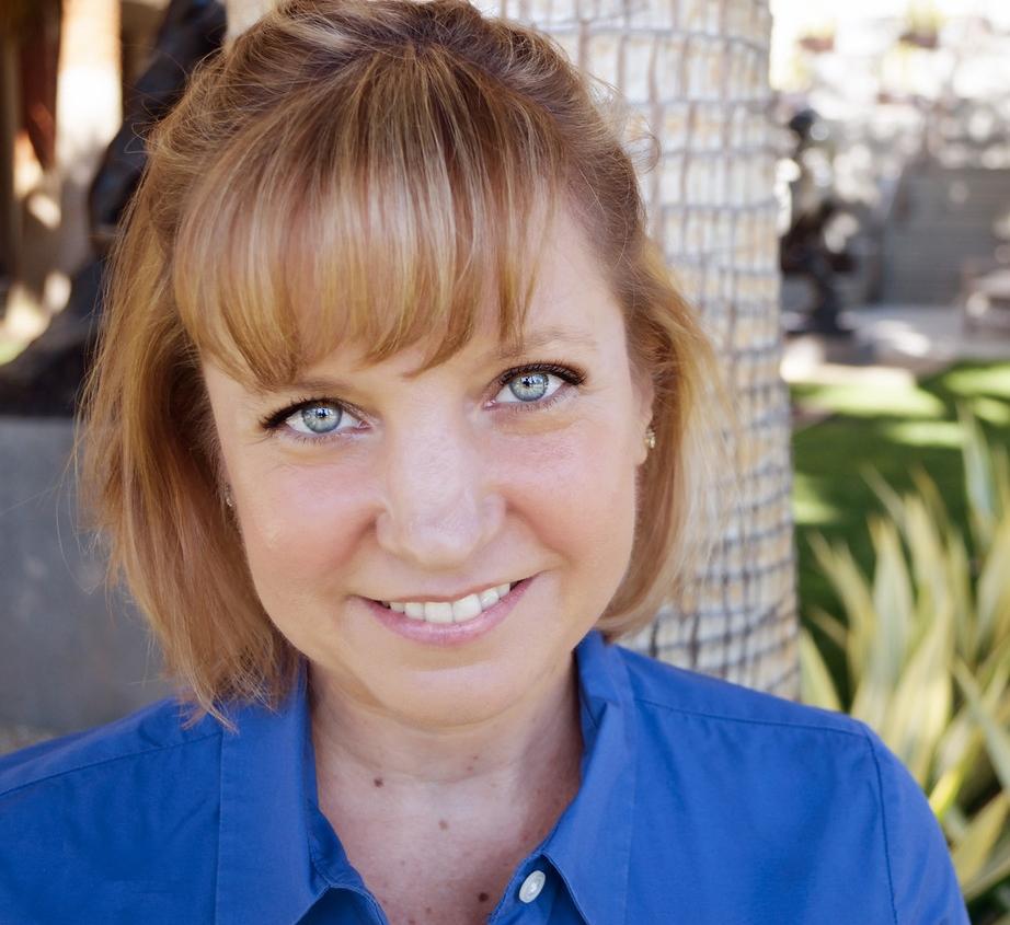 actor Julianne Bianchi large photo