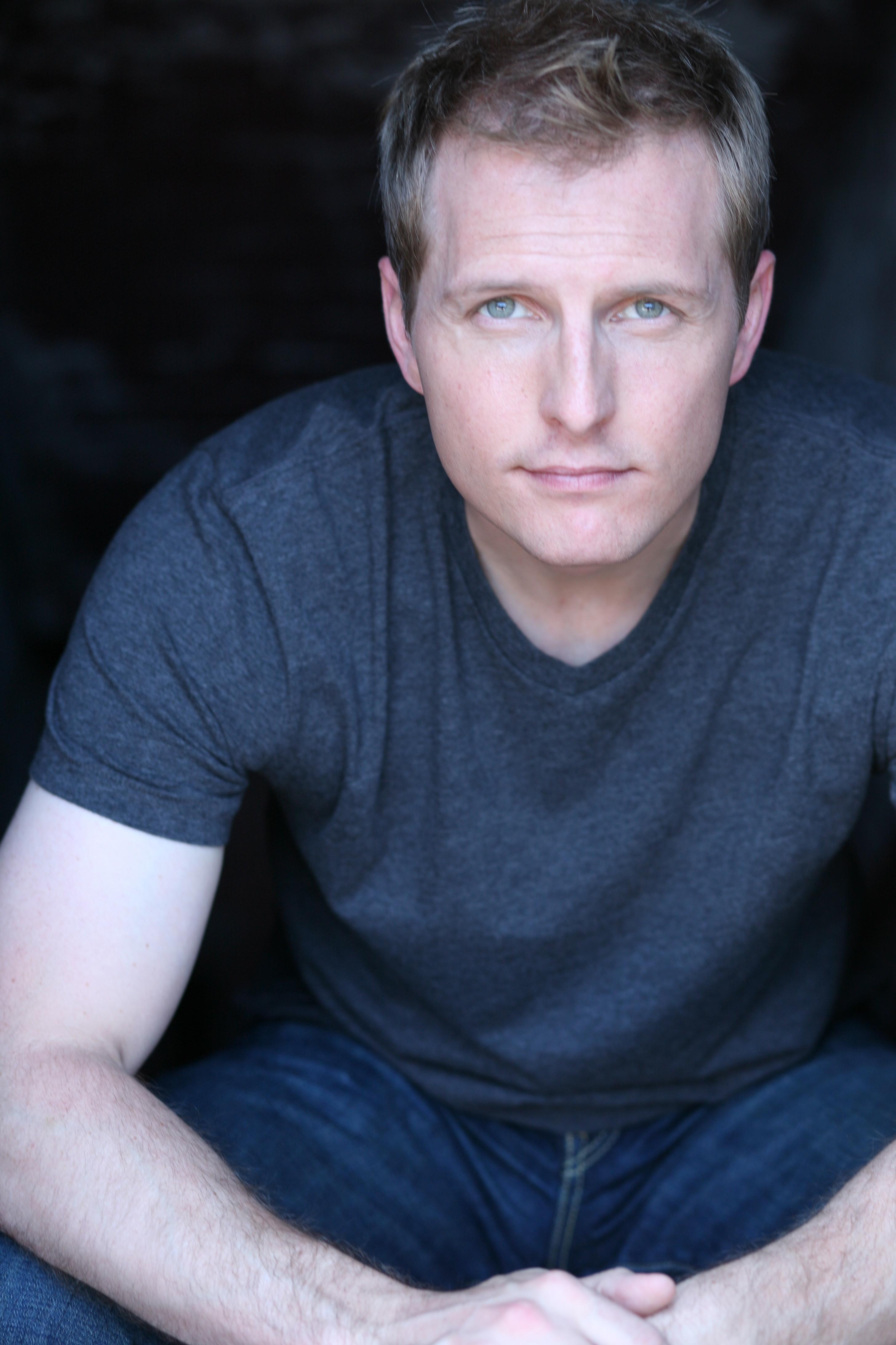 actor Barret Walz large photo