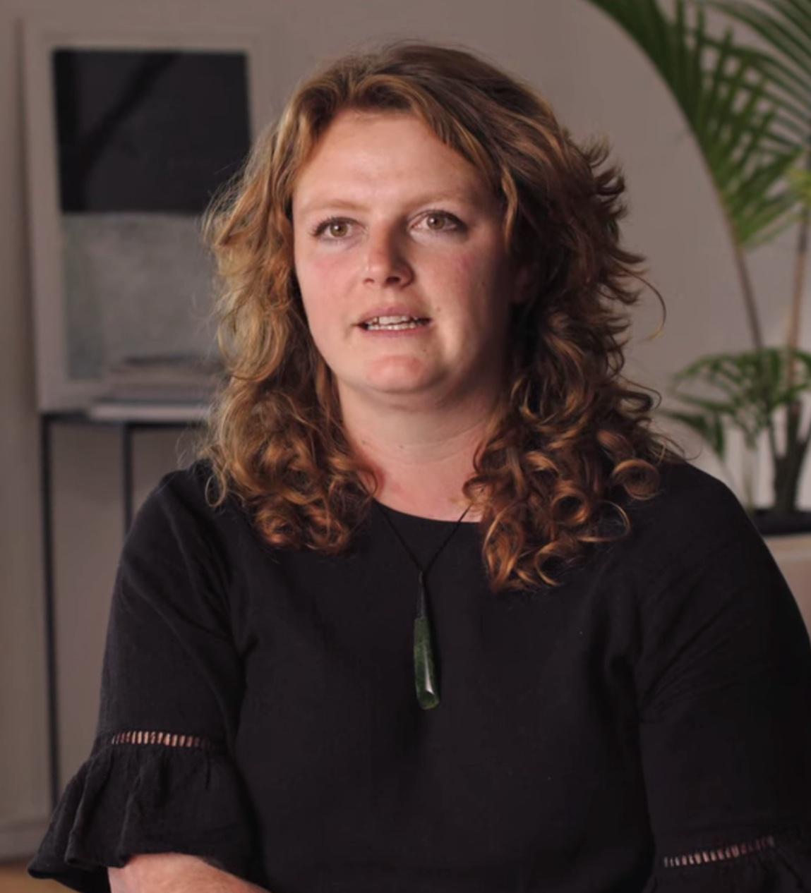 actor Kelsey Waghorn large photo