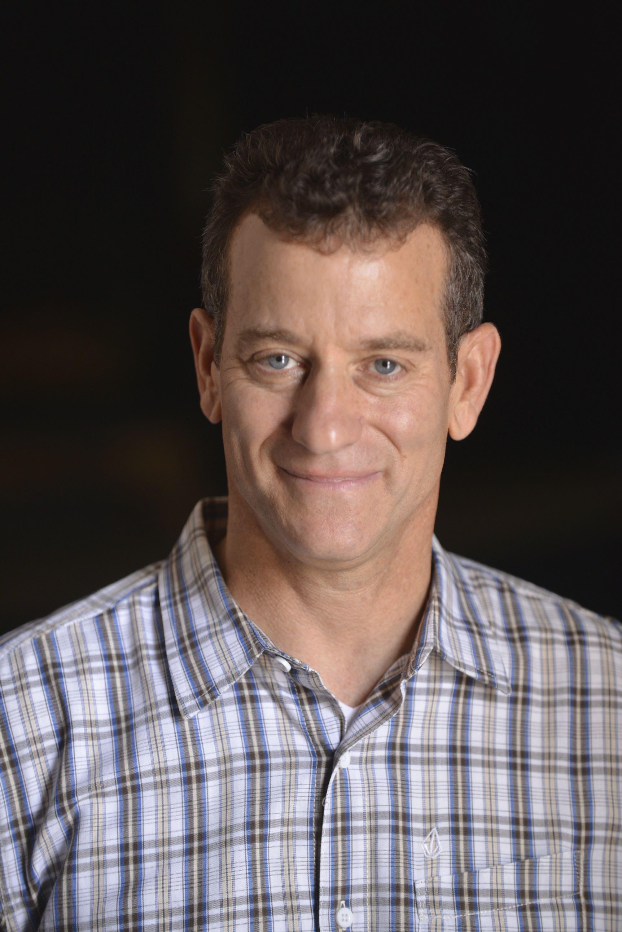 actor Lew Schneider large photo