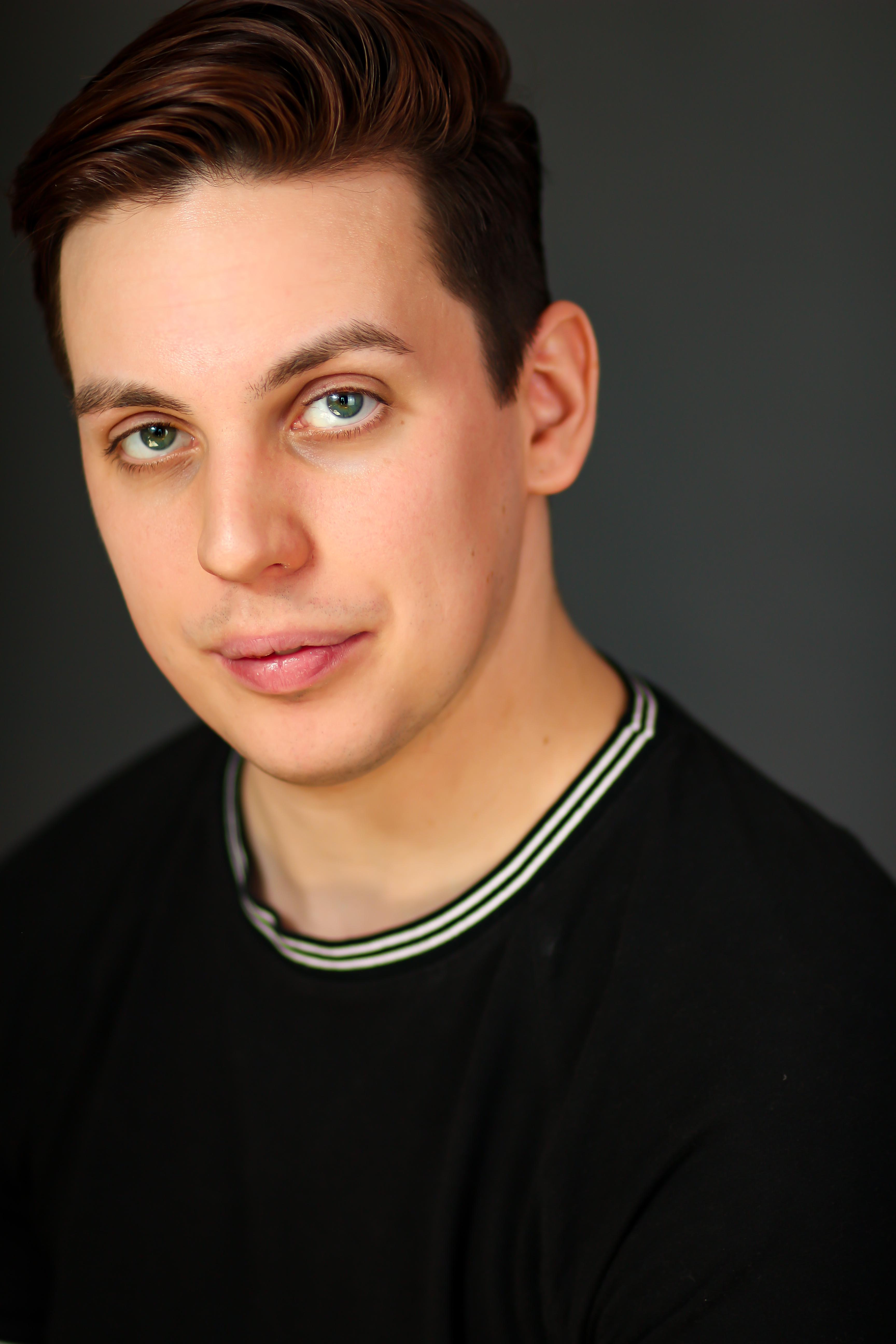 actor Daniel Byrne large photo