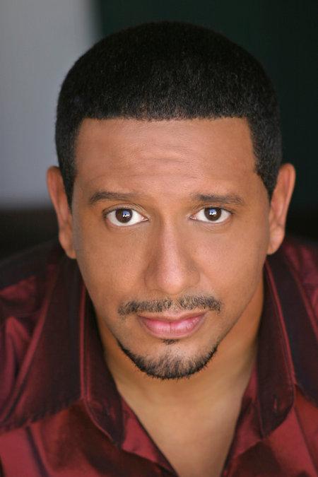 actor Todd Rexx large photo