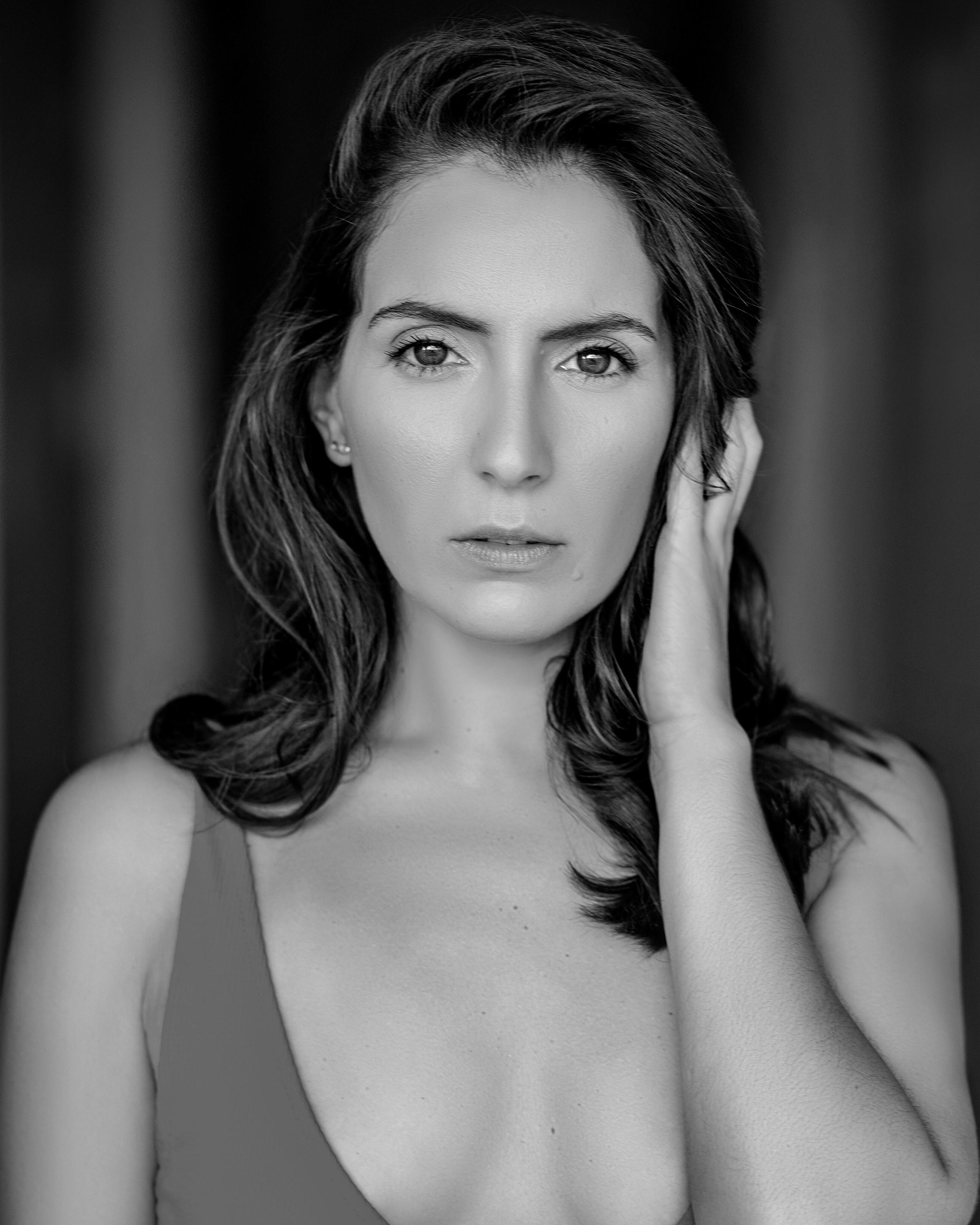 actor Yaiza Figueroa large photo