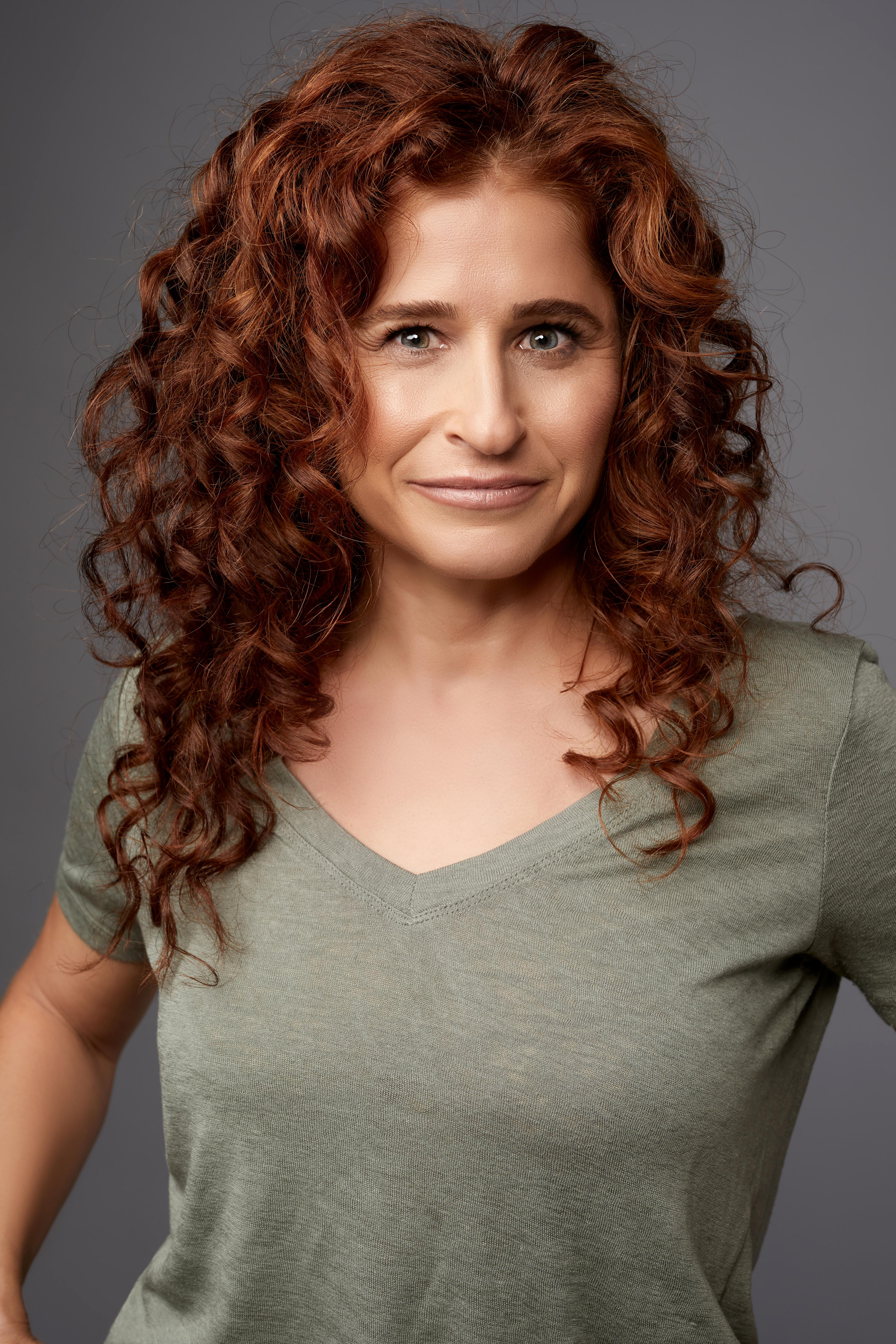 actor Alexandra Ryan large photo