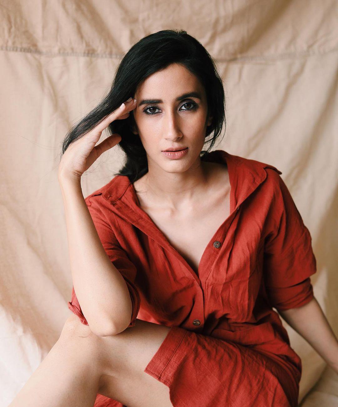 actor Namita Dubey large photo