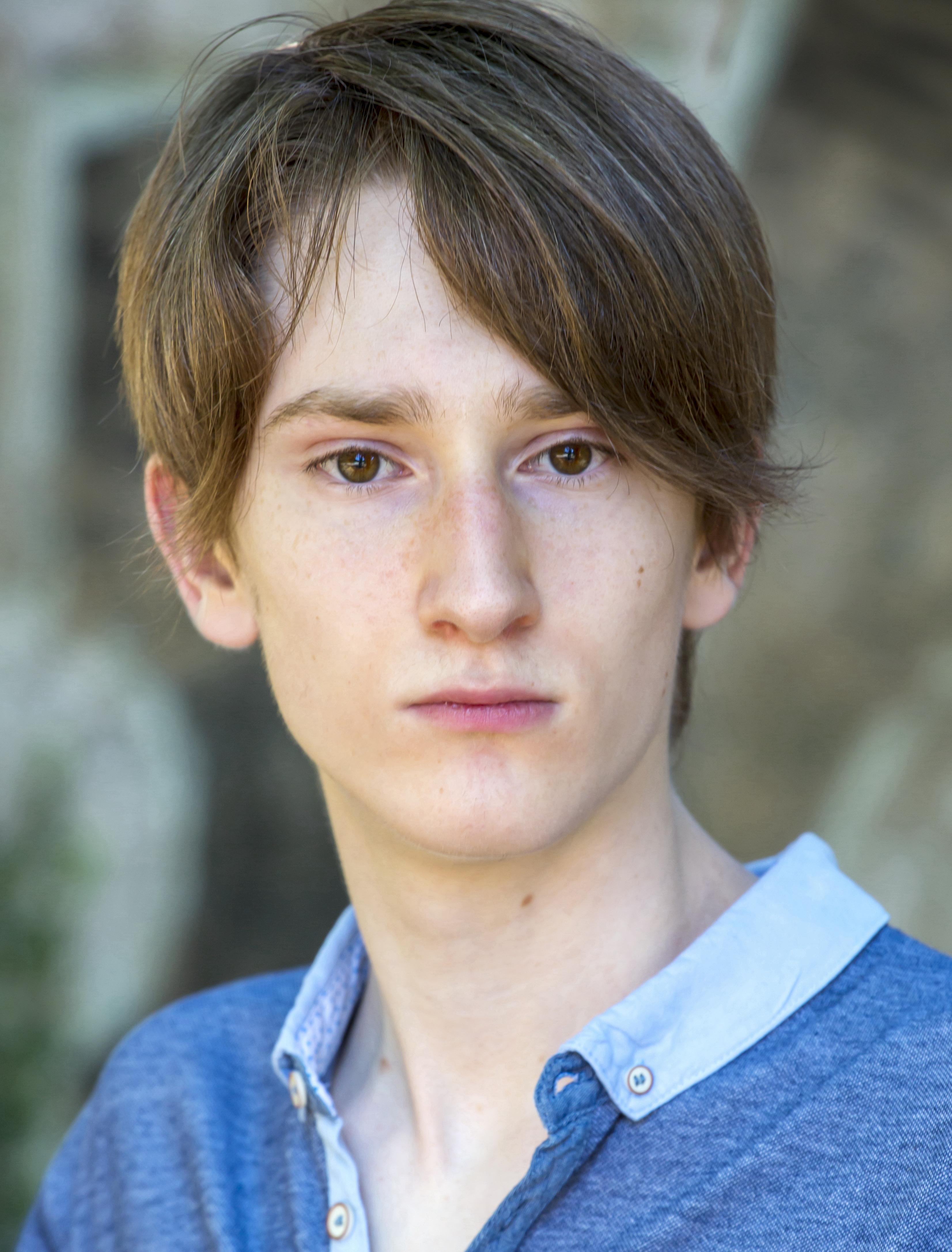 actor Justin Korovkin large photo