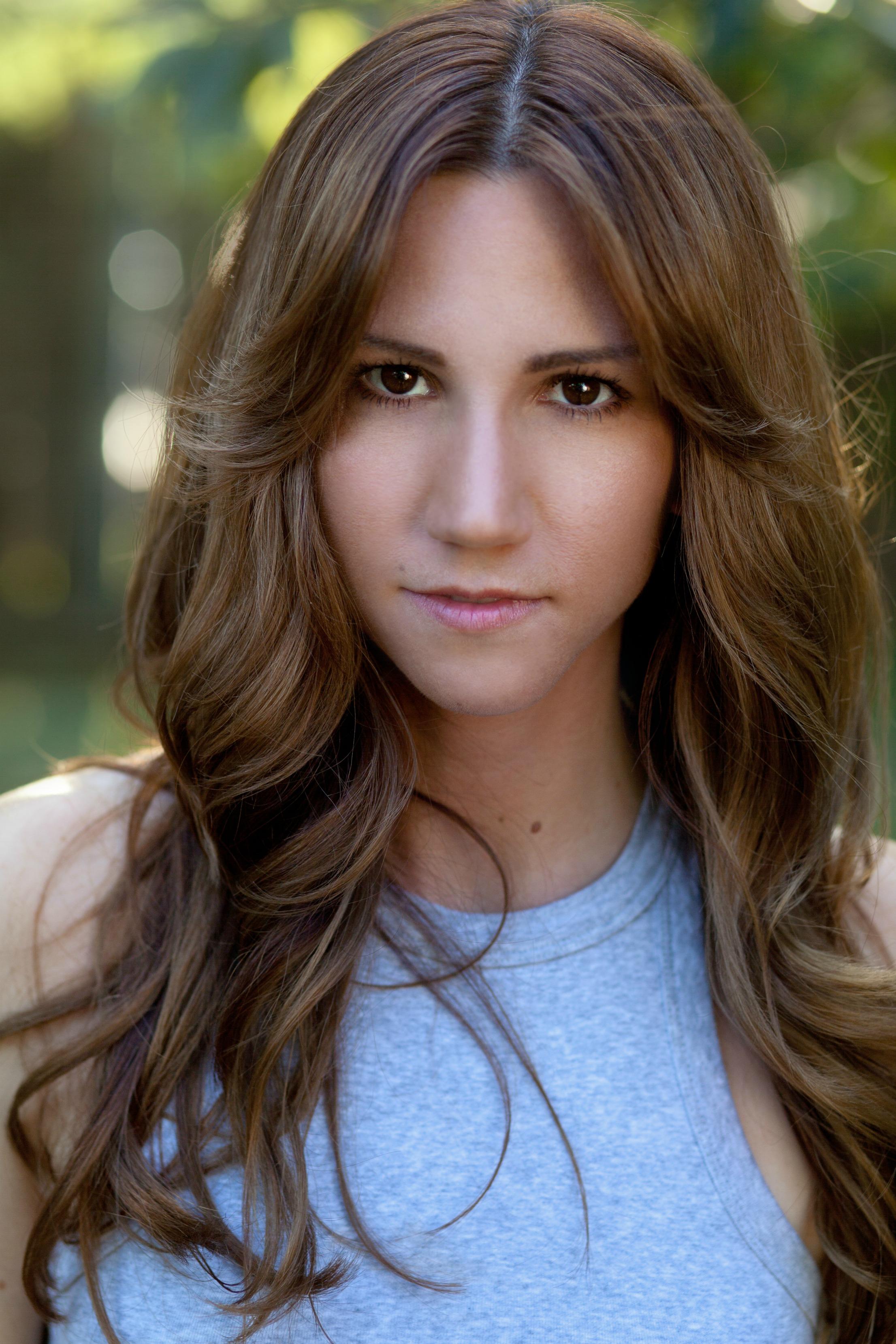 actor Ann LeuVoy large photo