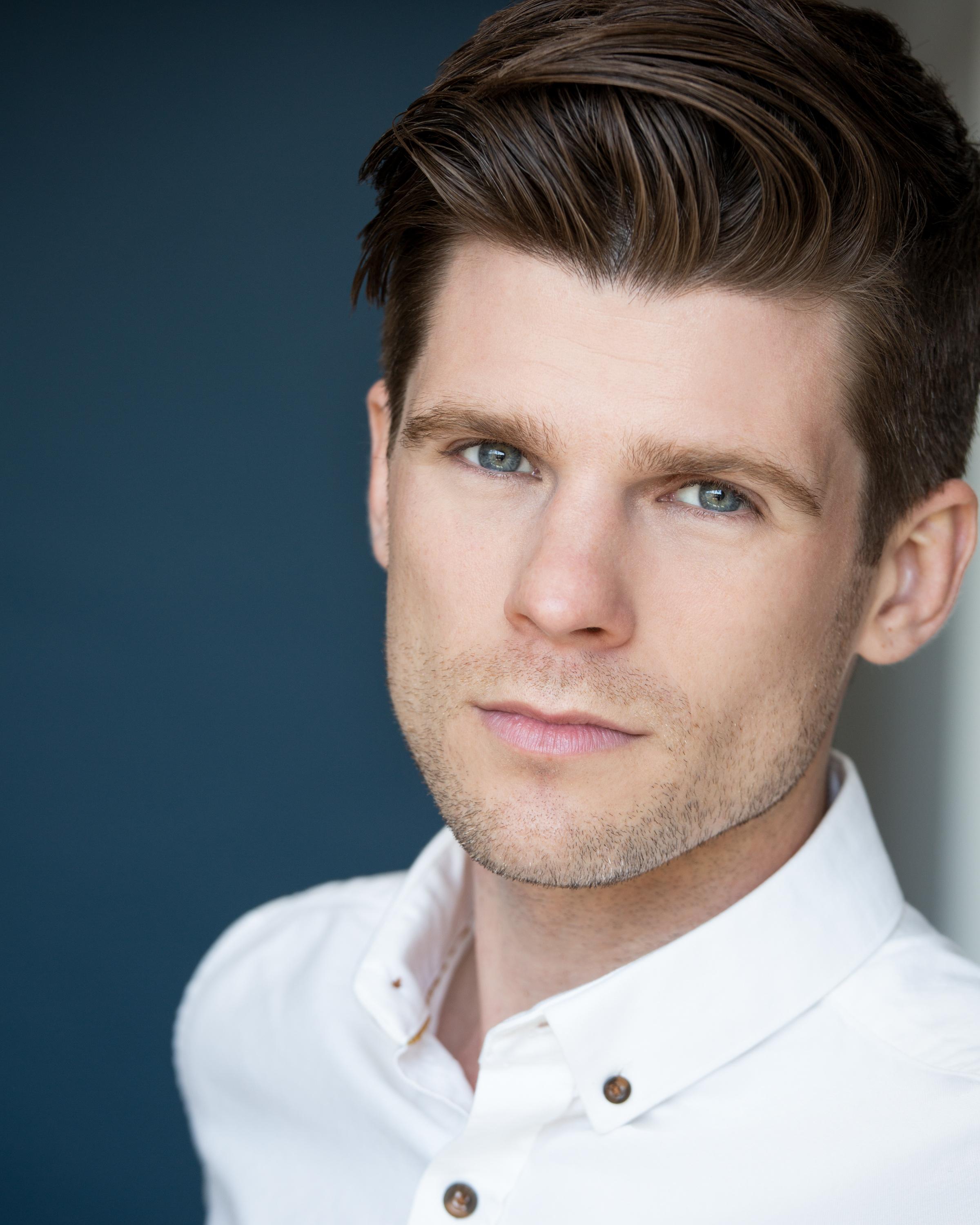 actor Sean Cage large photo