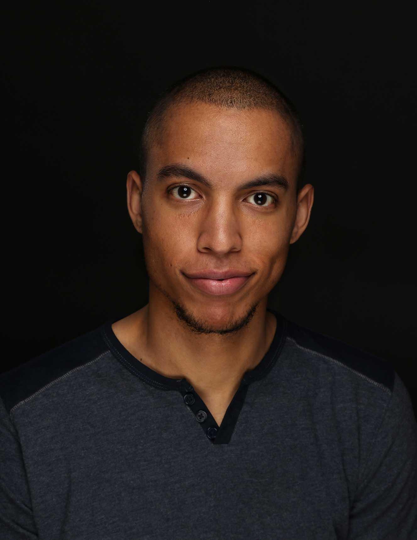 actor Zachary Arthur large photo