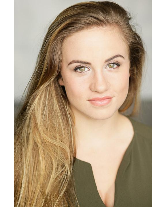 actor Abigail Duhon large photo