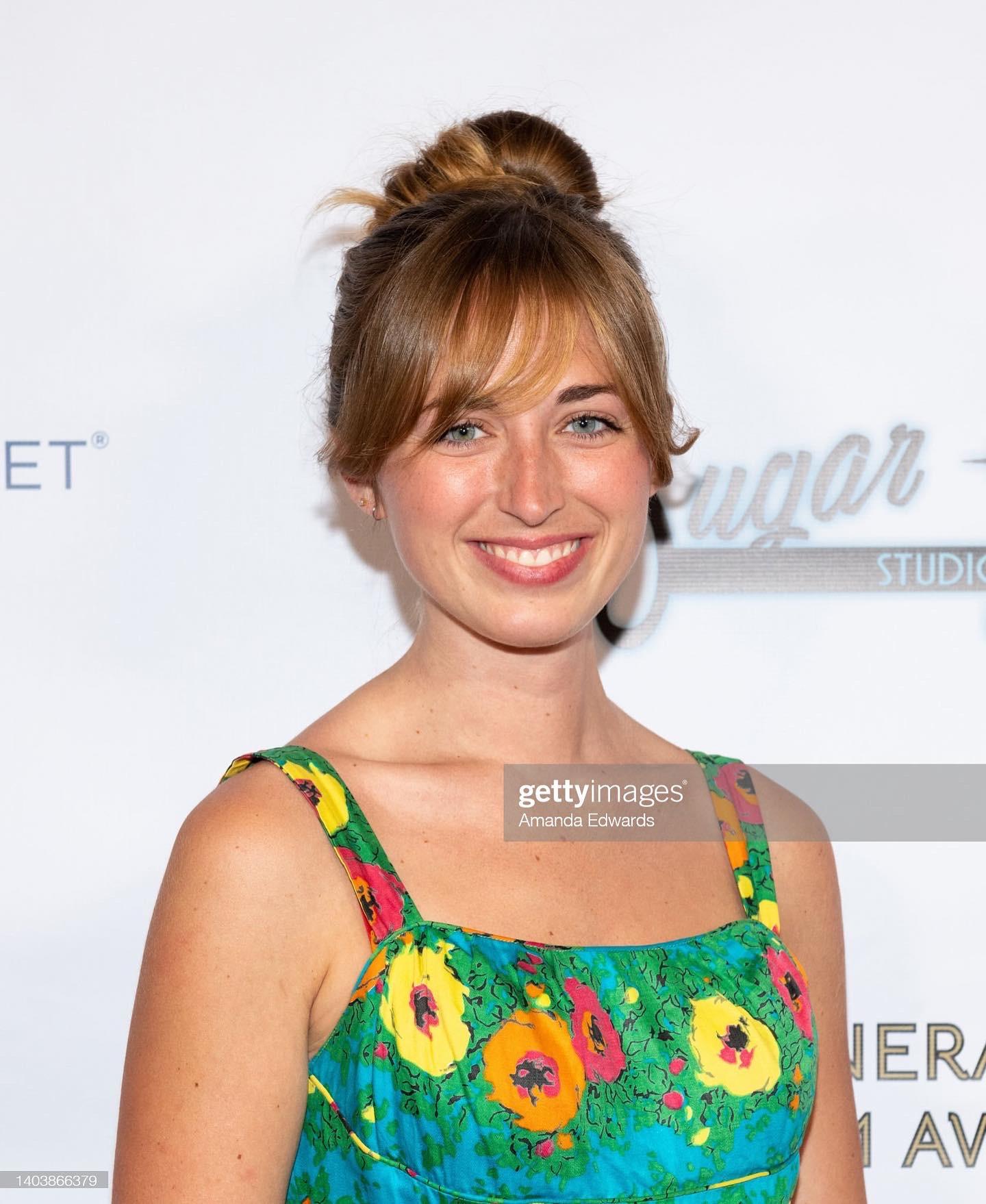 actor Paige Kriet large photo