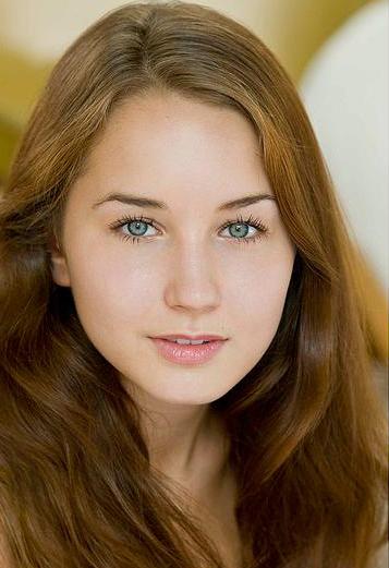 actor Bettina Mangiaracina large photo