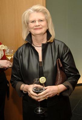 actor Geraldine Laybourne large photo