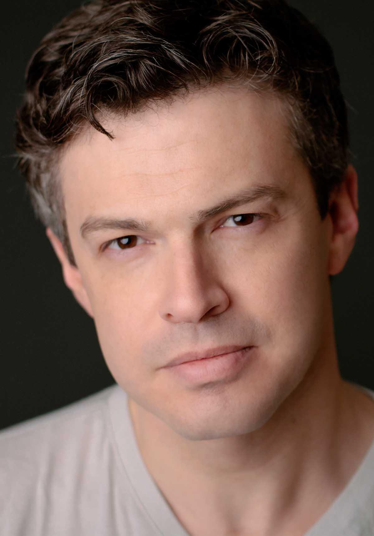 actor Barton Bund large photo