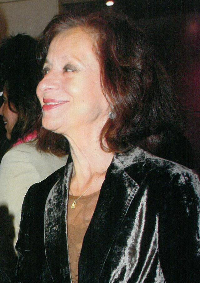 actor Olga Damani large photo