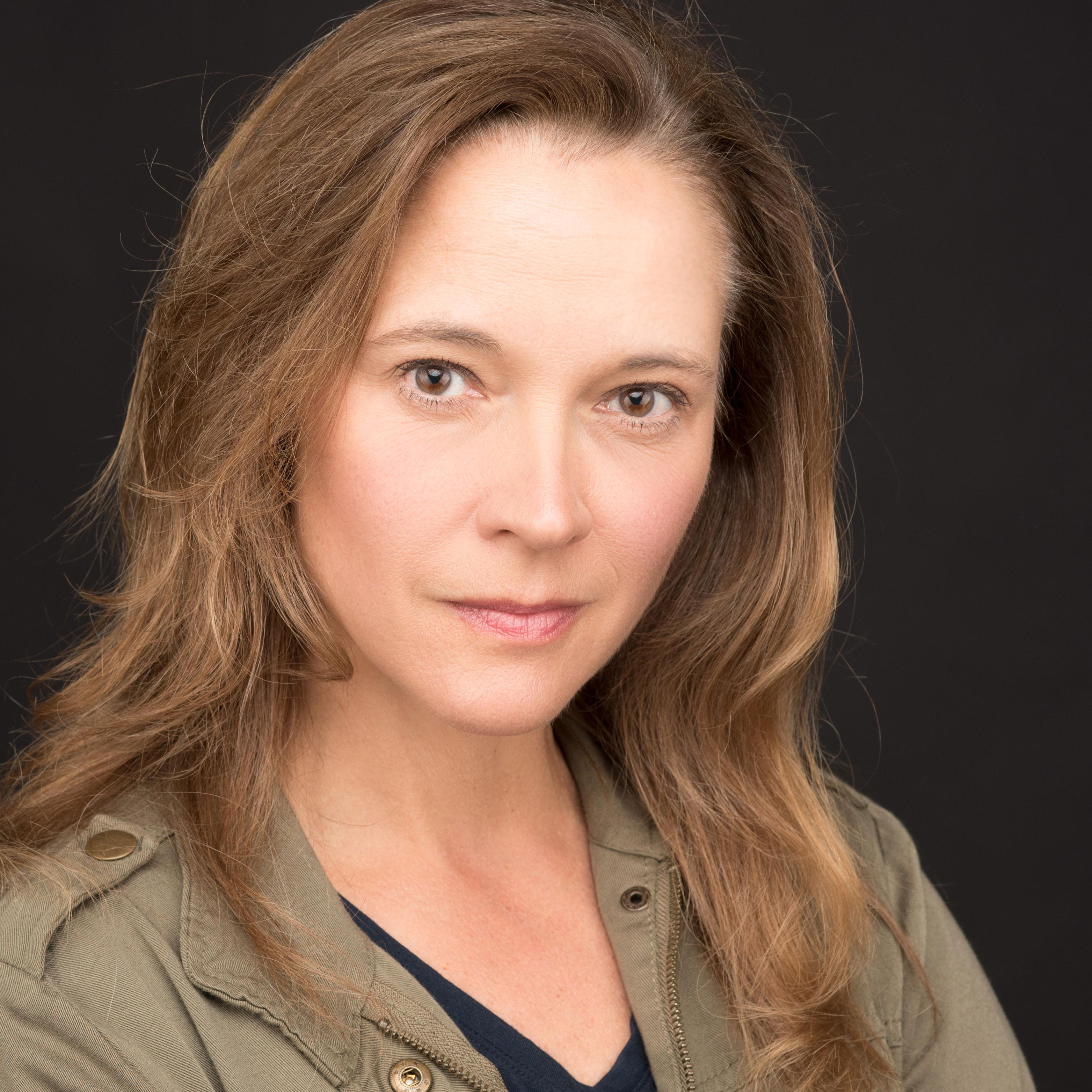 actor Tonya Bludsworth large photo