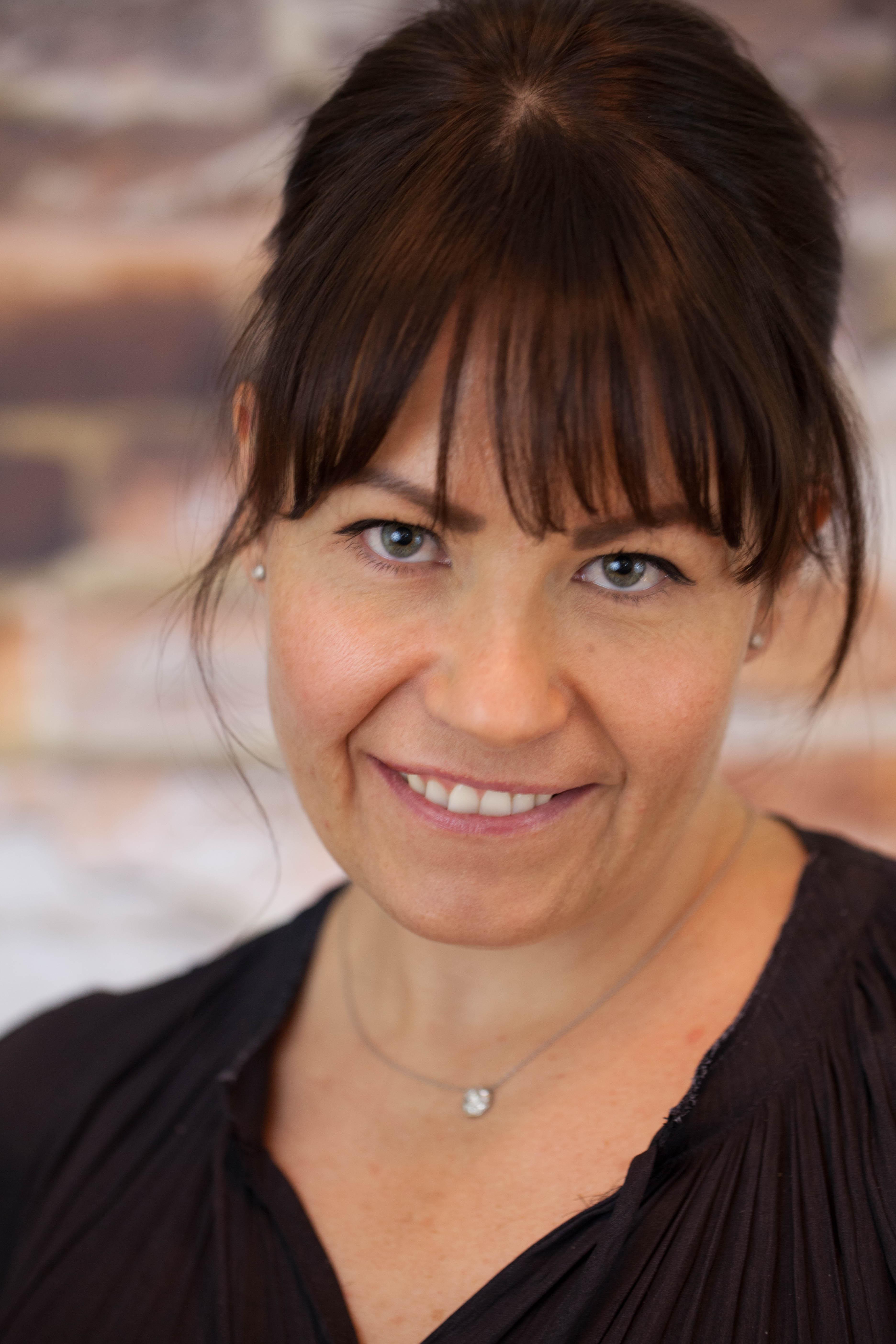 actor Naddine Madell large photo