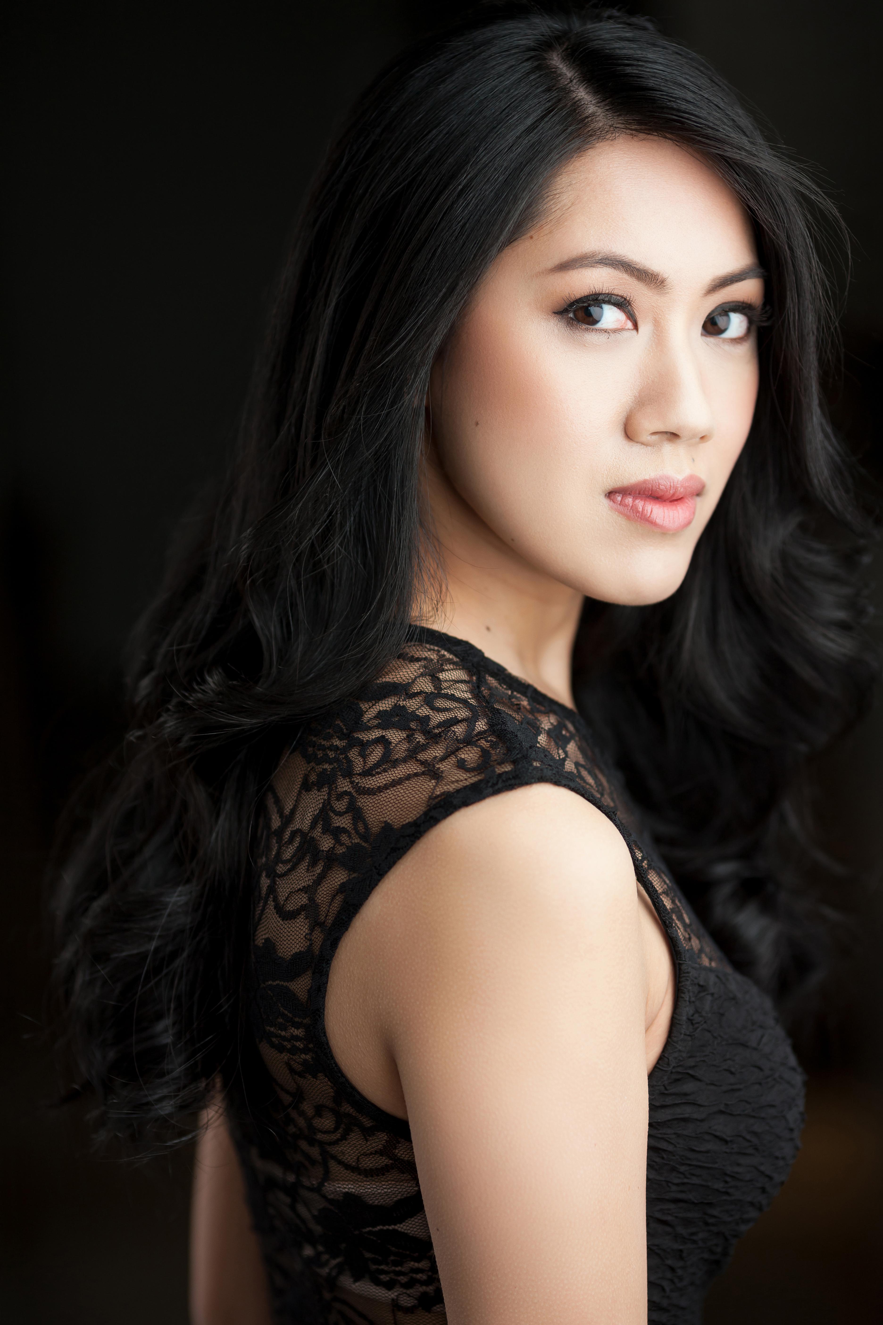 actor Stephanie Cho large photo