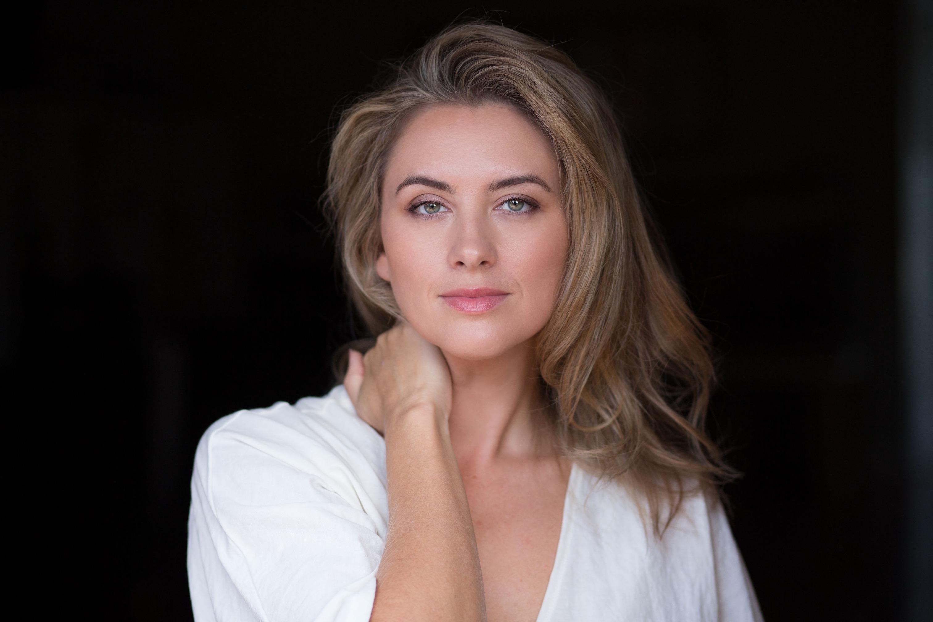 actor Natalia Ladyko large photo