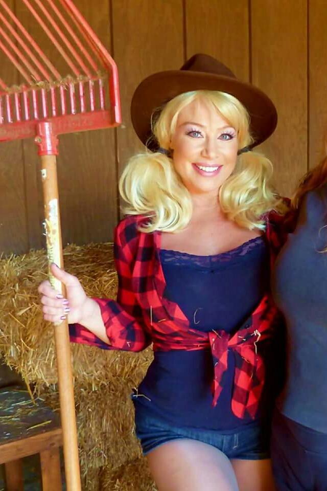 actor Cindy Lucas large photo