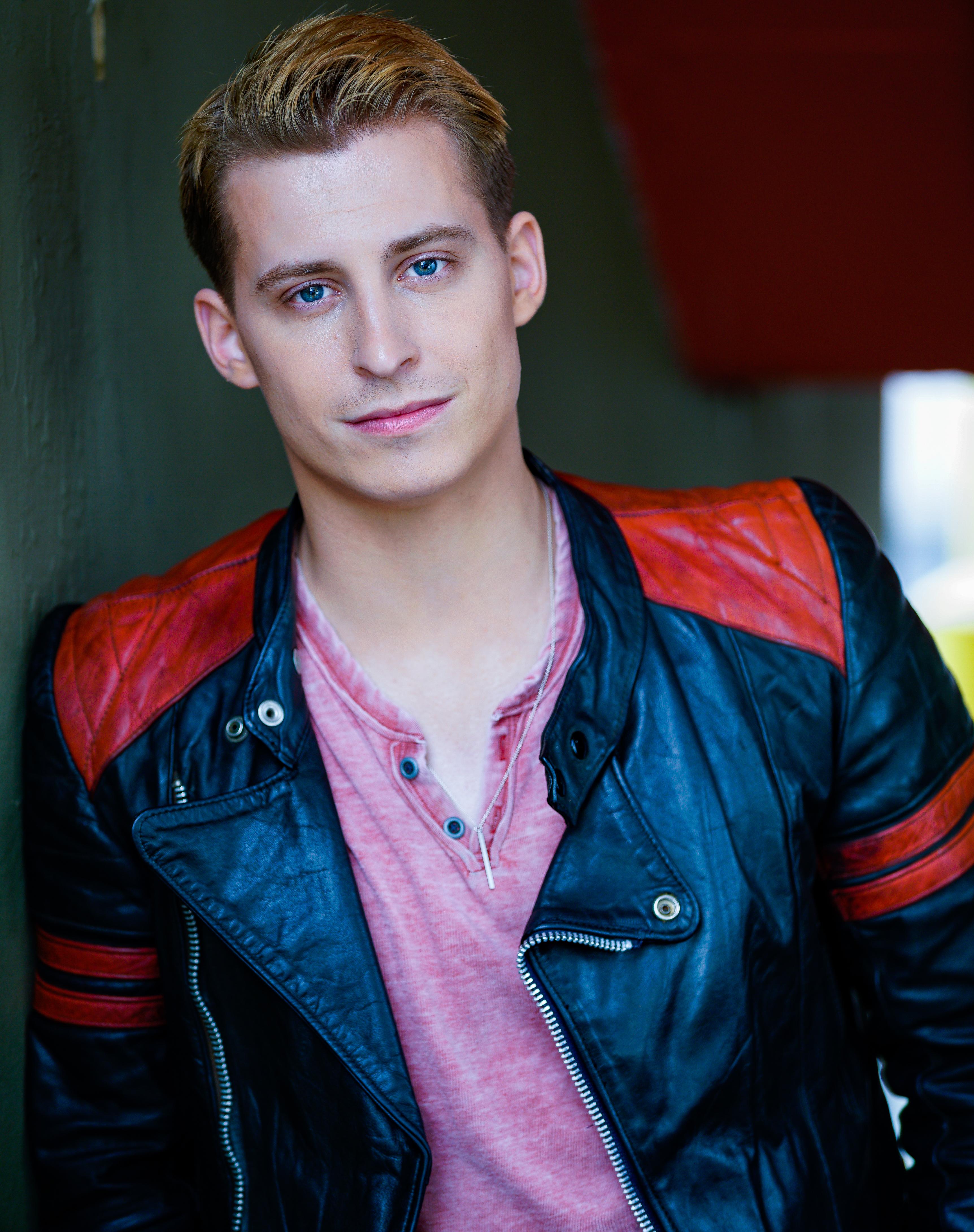 actor Cameron Duckett large photo