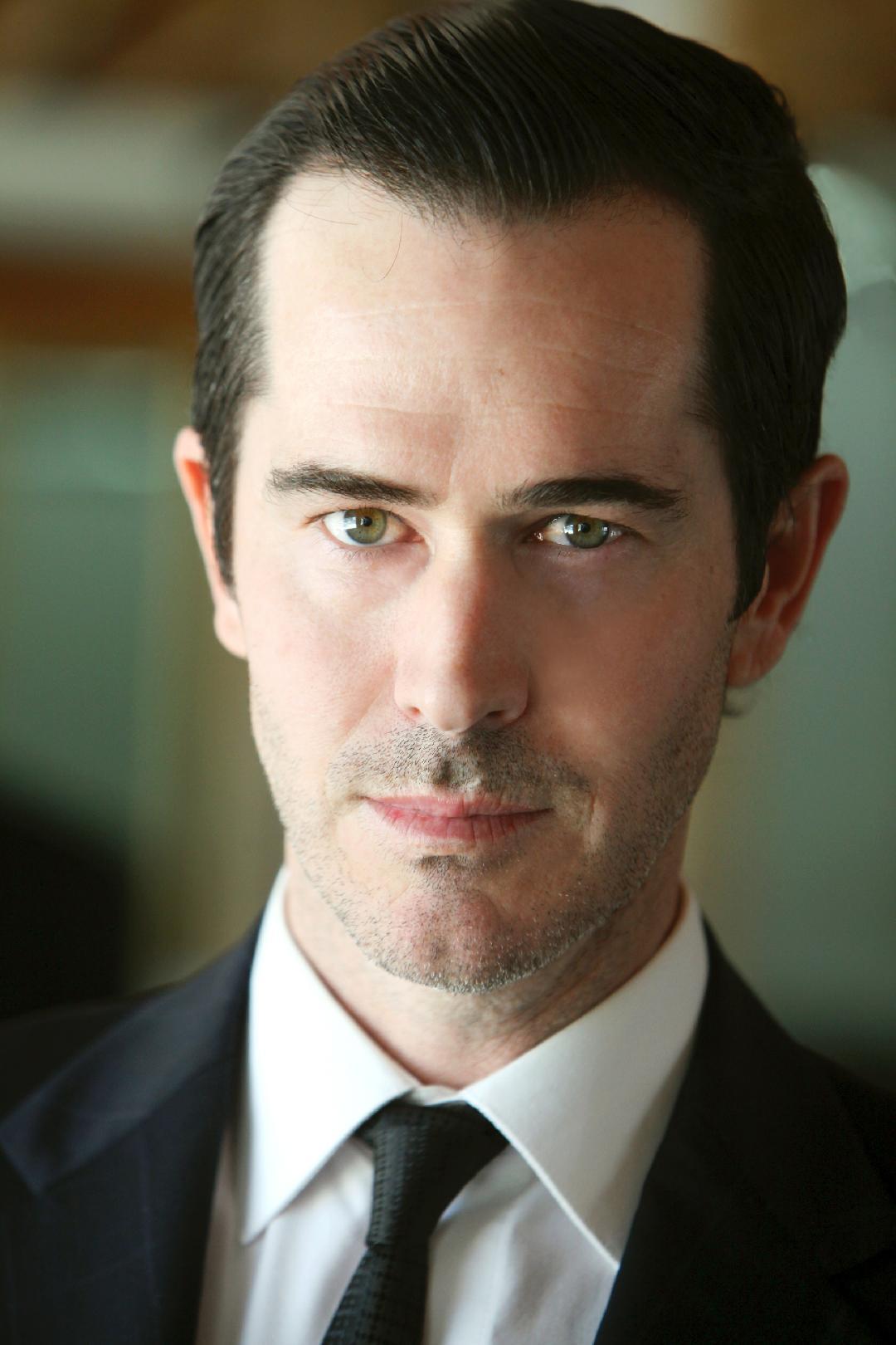 actor Josh Murphy large photo