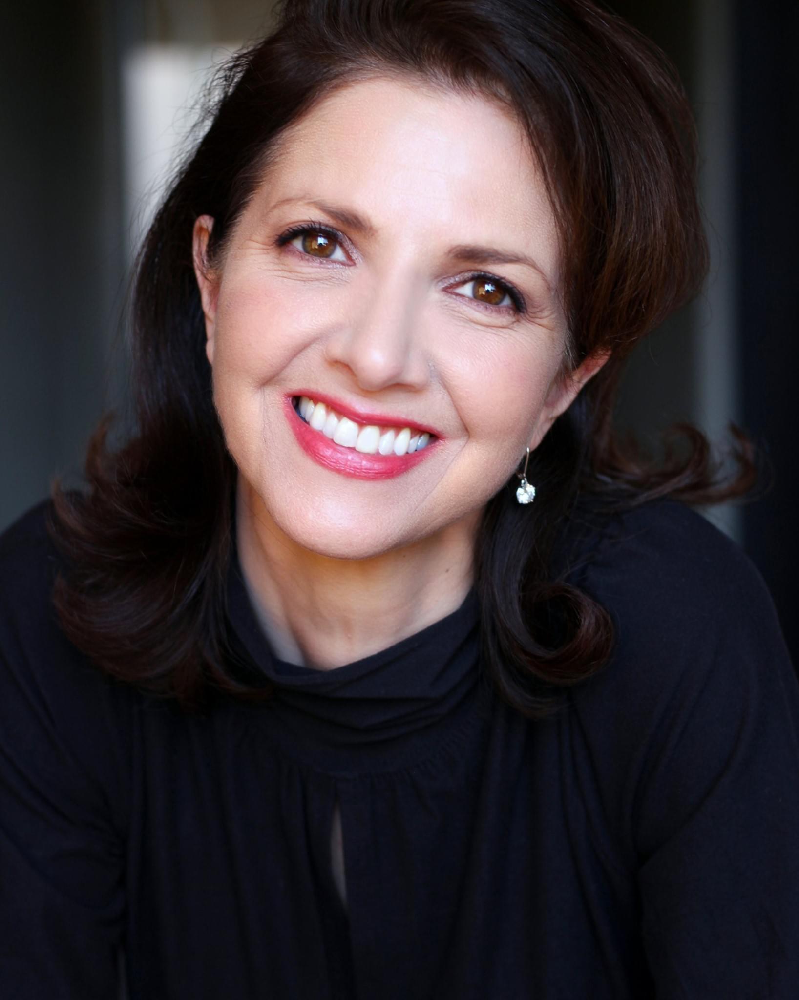 actor Mia Christou large photo