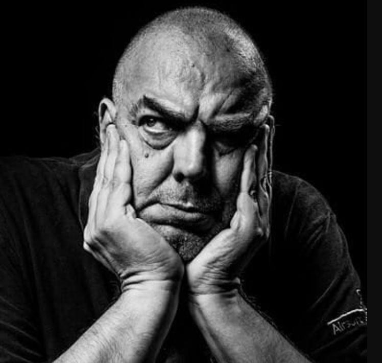 actor Mike Leeder large photo