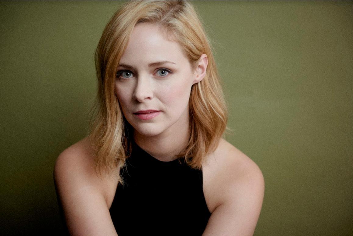 actor Liz Holtan large photo