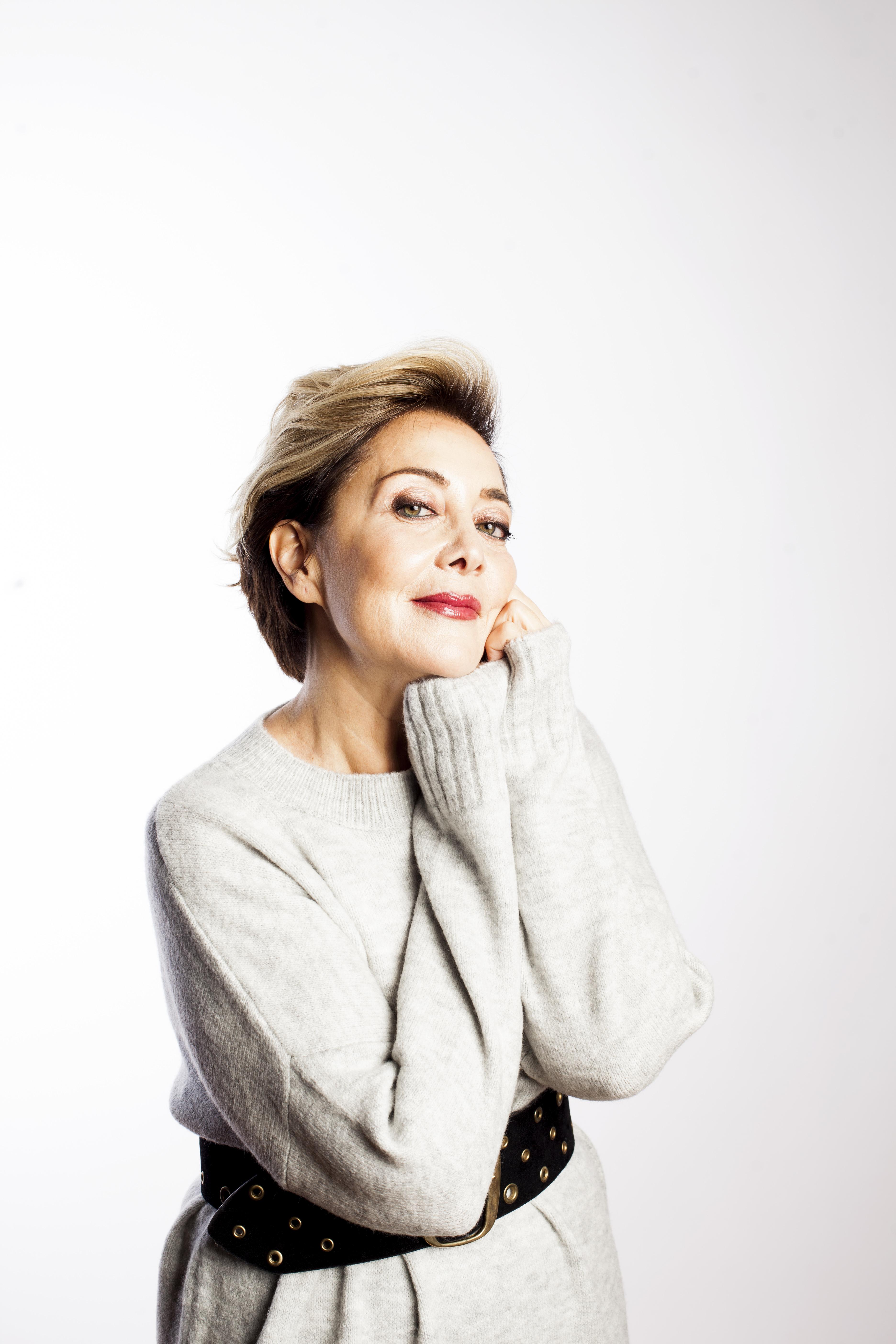 actor Tilbe Saran large photo