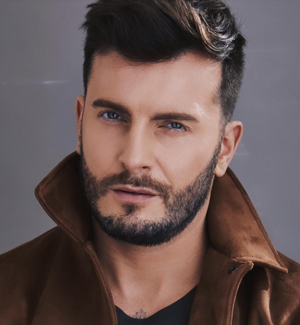 actor Cameron Moir large photo