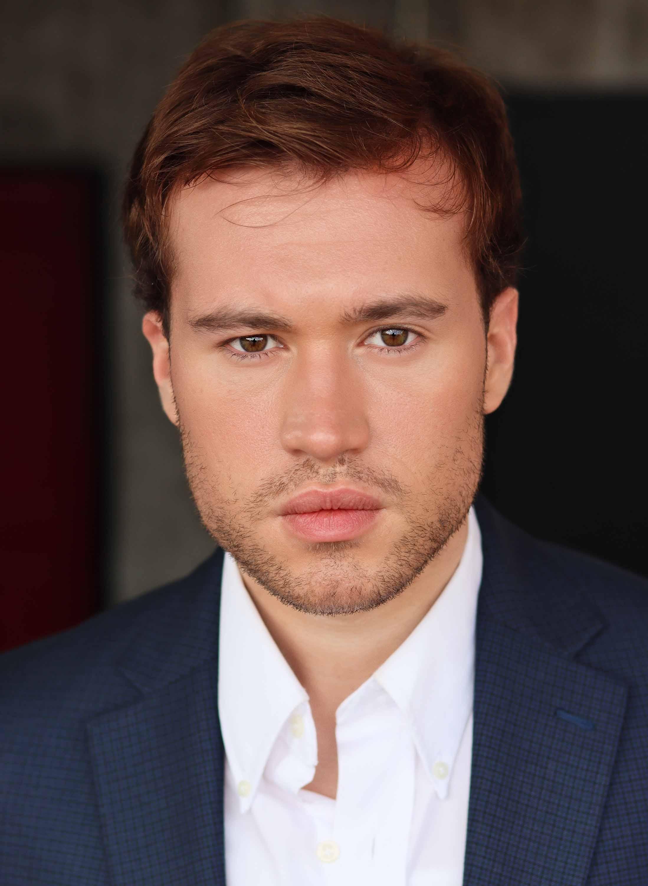 actor Dillon Mann large photo