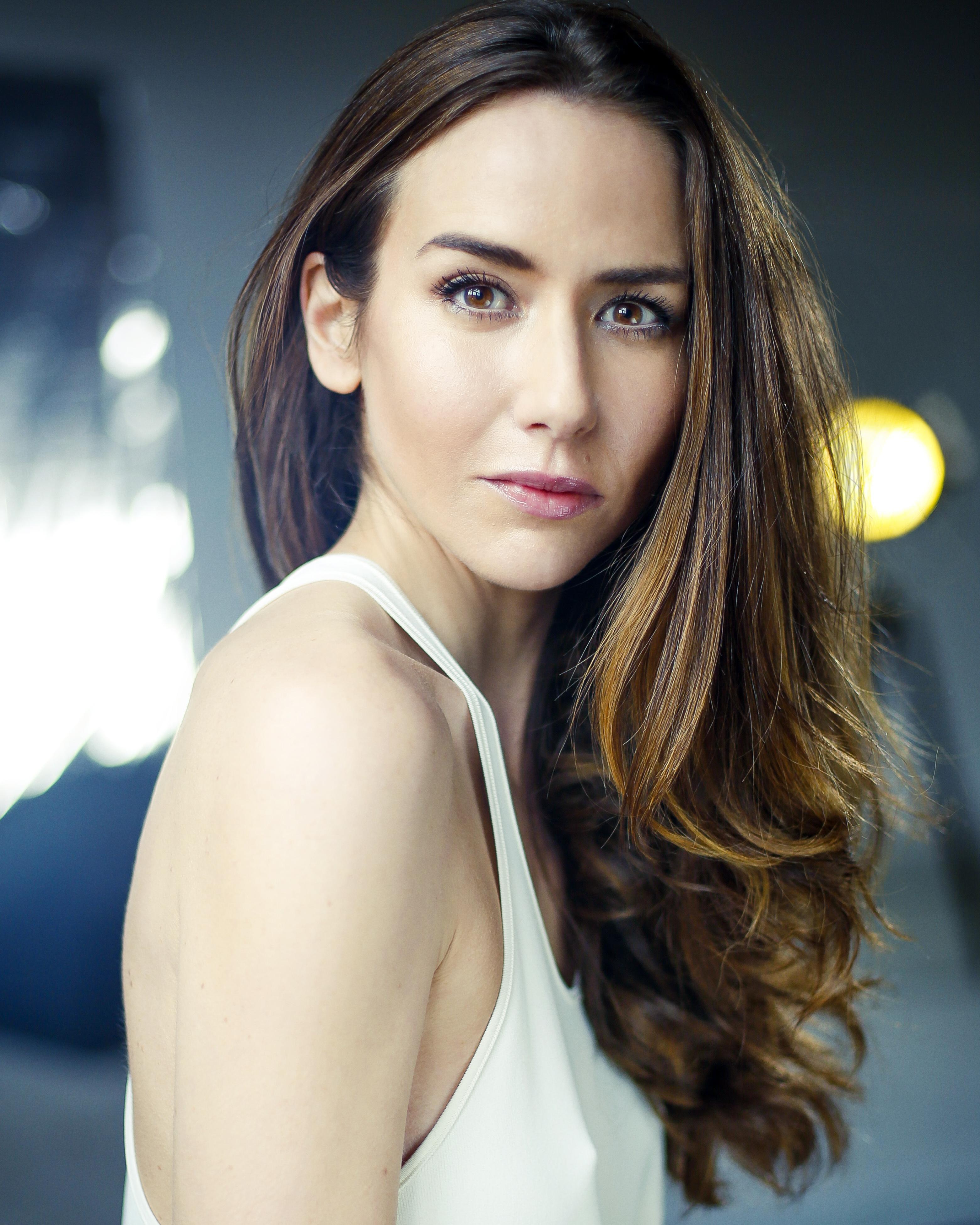 actor Gemma Massot large photo