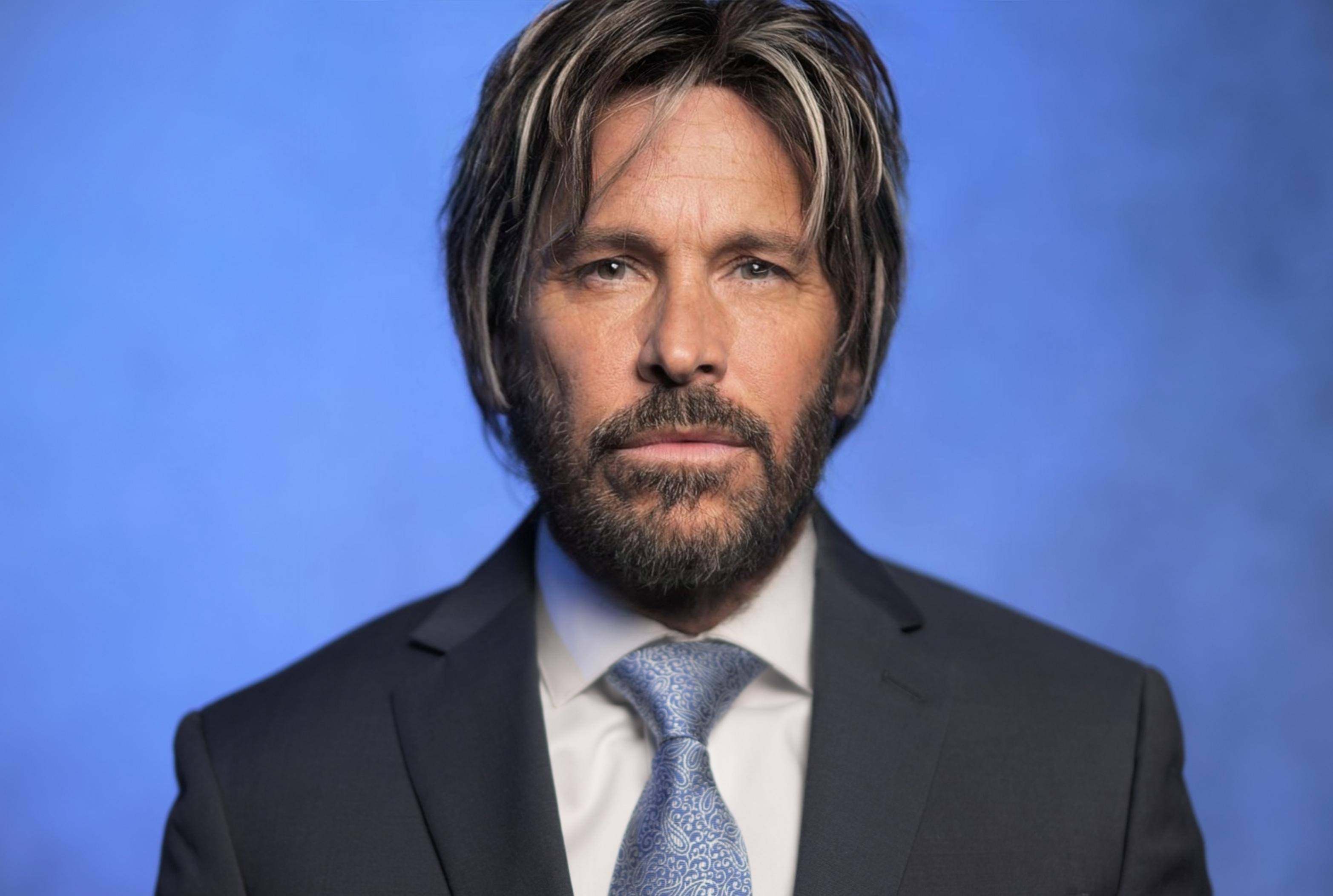 actor Craig McMahon large photo