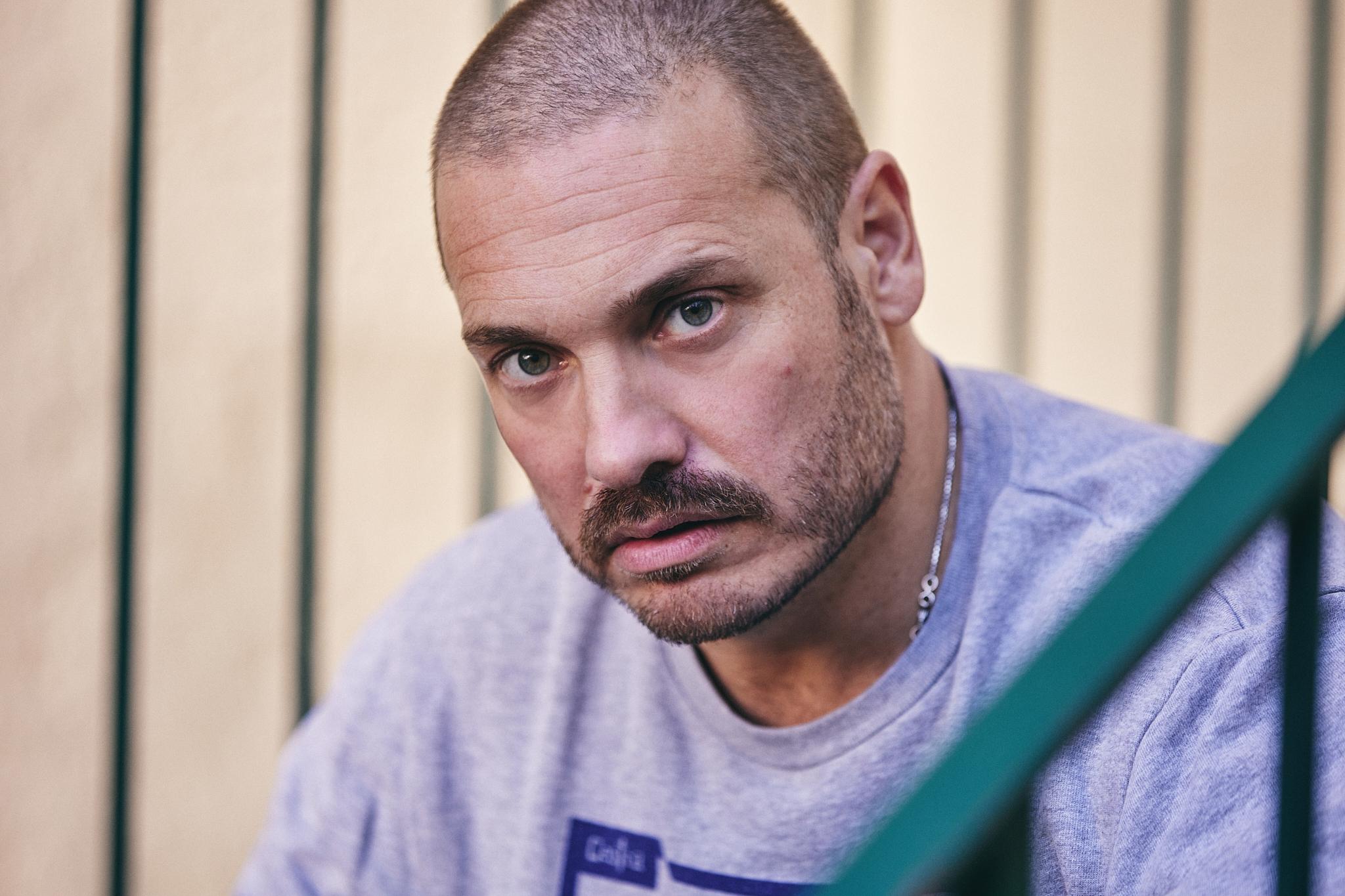 actor Denis Schmidt large photo