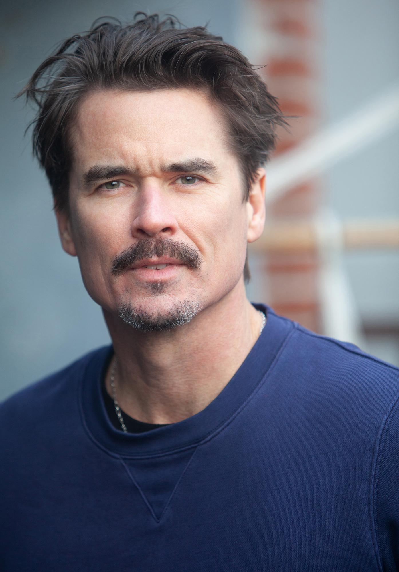 actor Shawn Parsons large photo