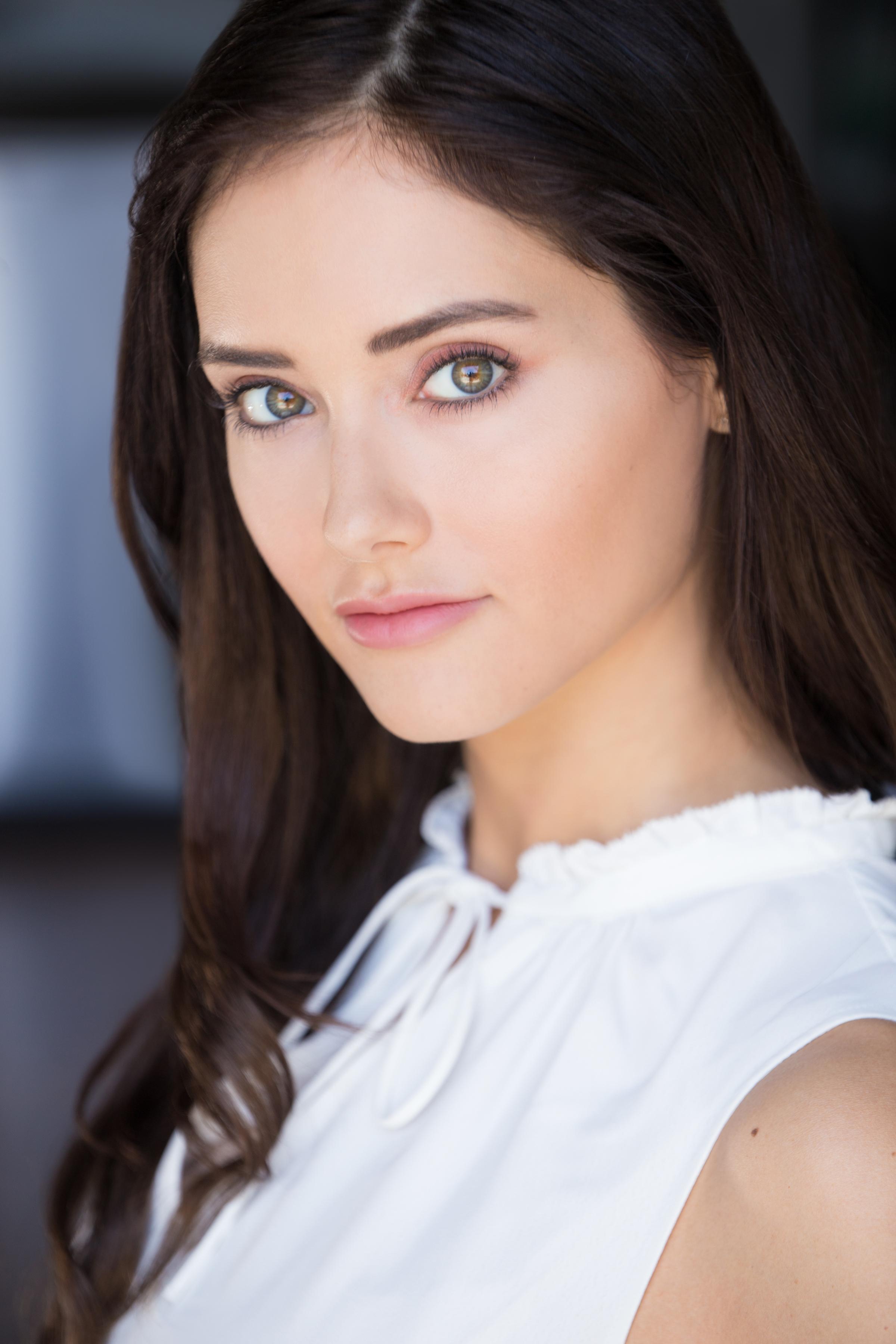 actor Clara Carlo large photo