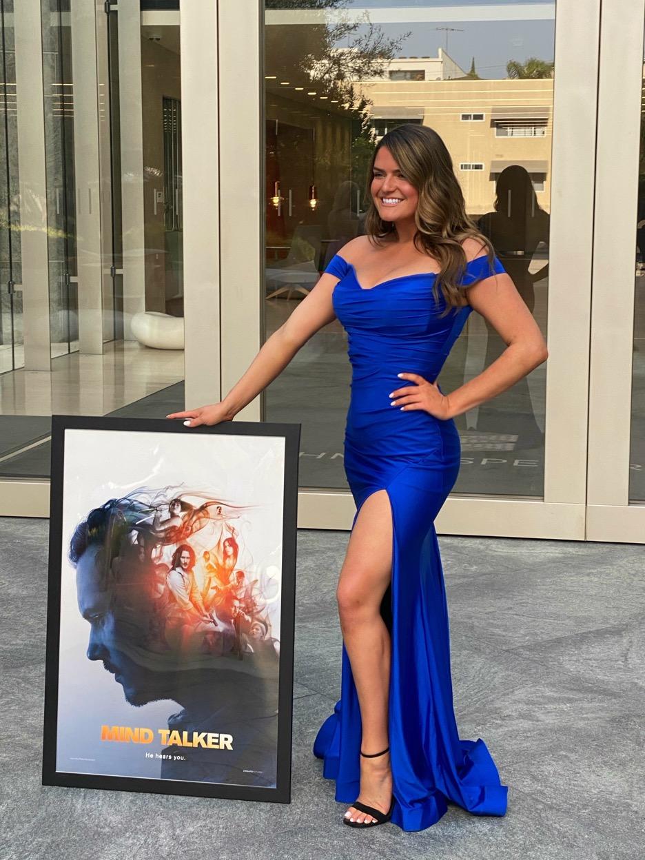 actor Alaura Devereaux large photo