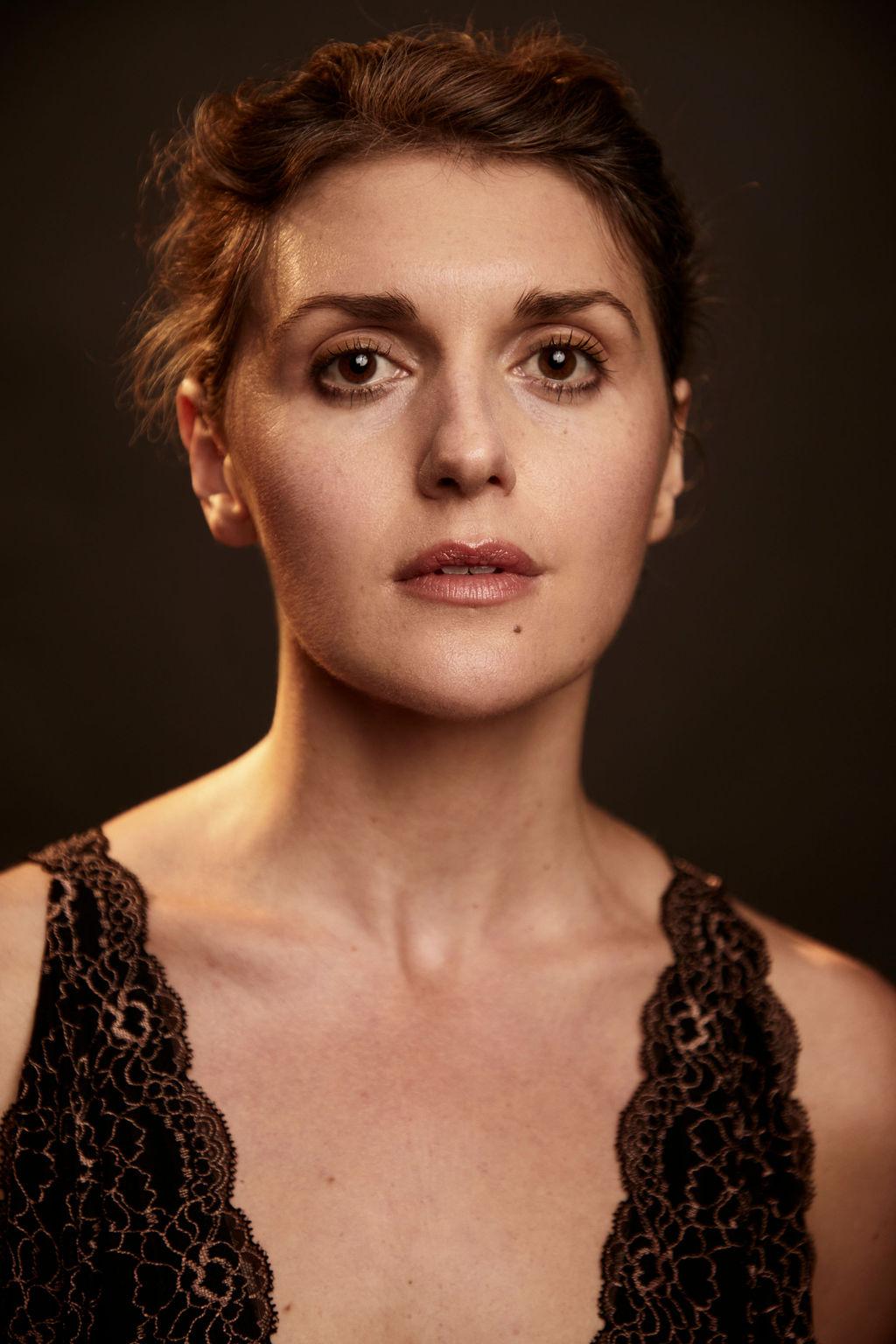 actor Kaytlin Borgen large photo