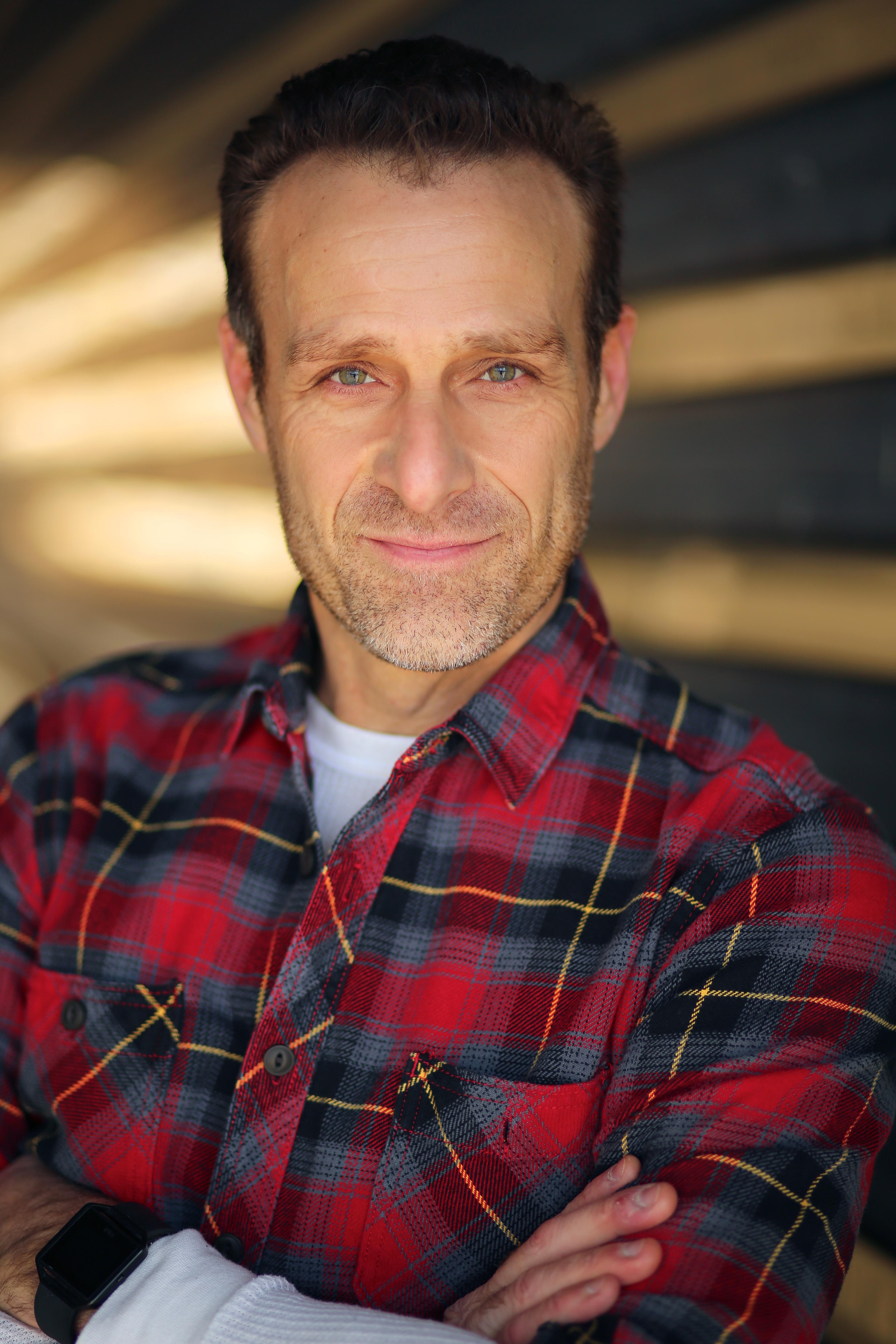 actor Steve Rizzo large photo