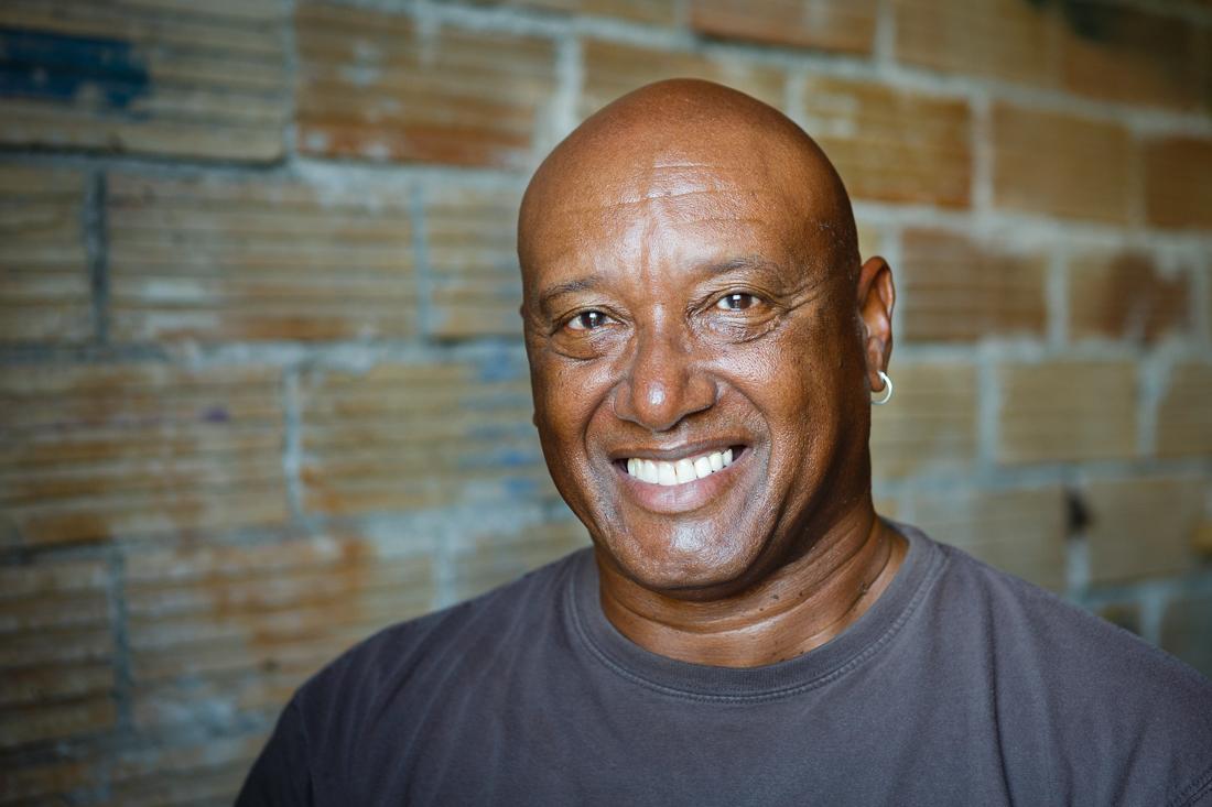 actor Carl Thomas large photo