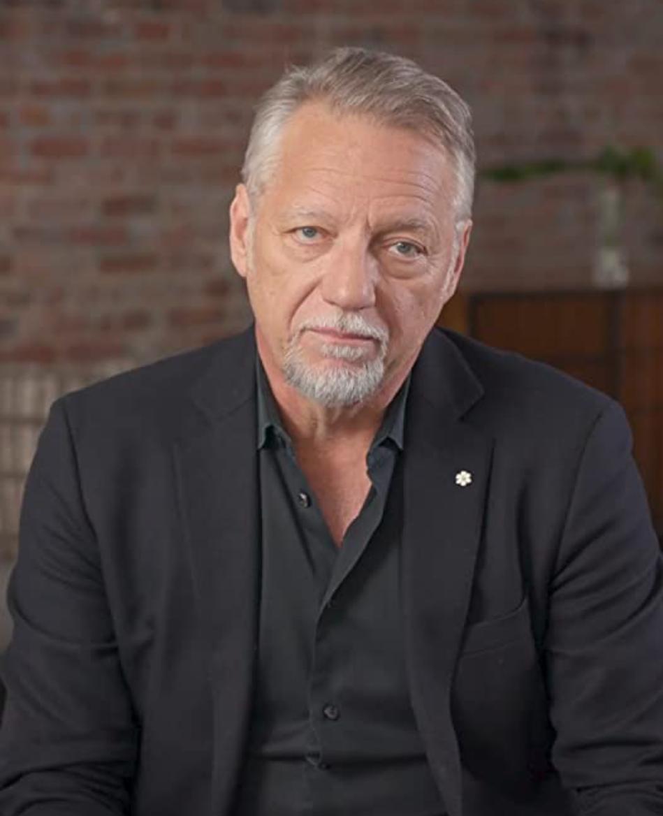 actor Edward Burtynsky large photo