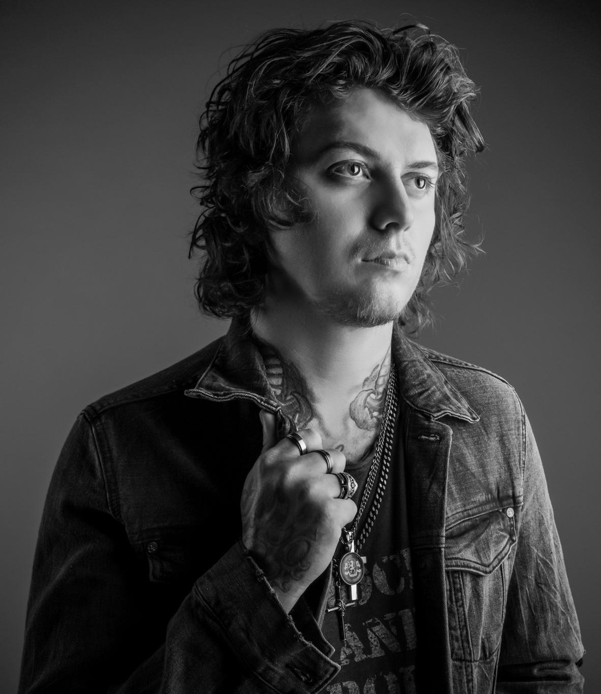 actor Ben Bruce large photo